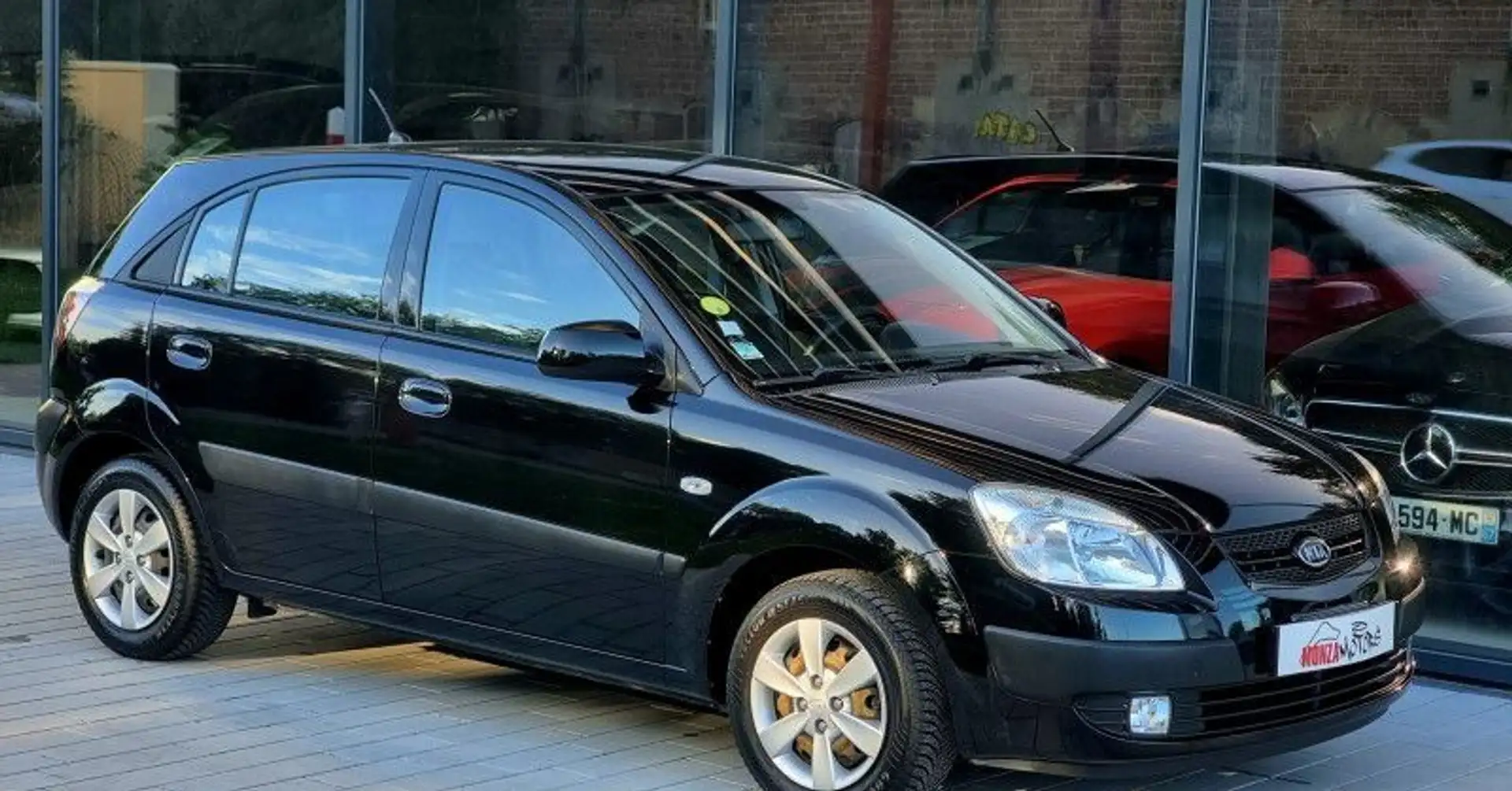 Kia Rio 1.4 ACTIVE Noir - 1