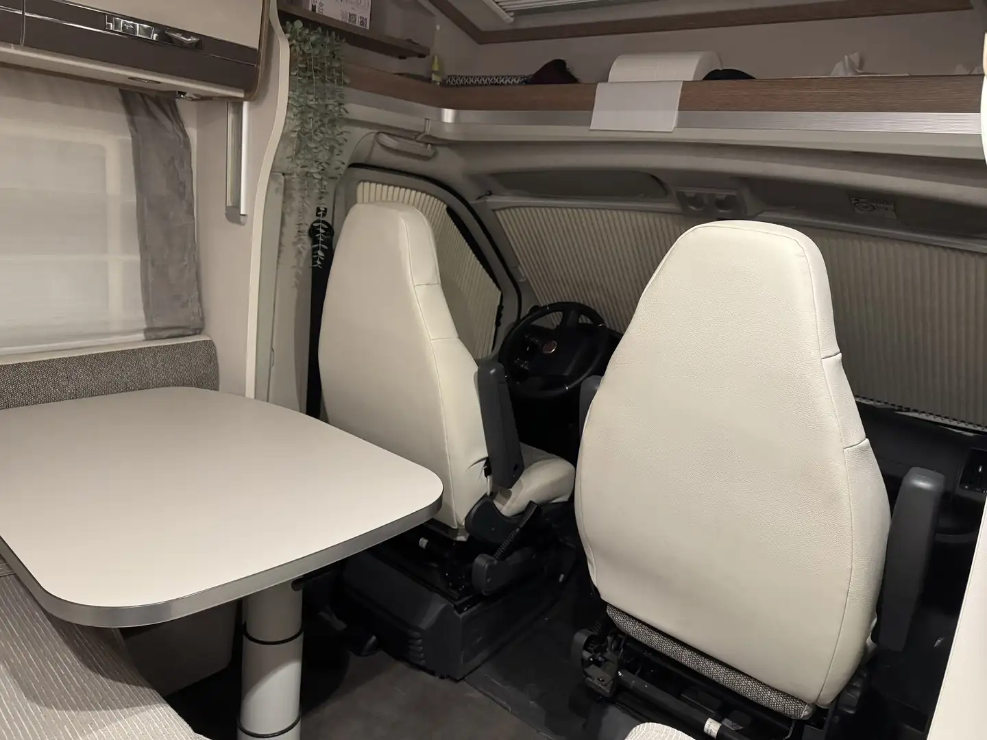 Fiat Ducato Ch.Cb.Maxi 35 2.3Mjt LPEGR Medio-L 110kW - 1