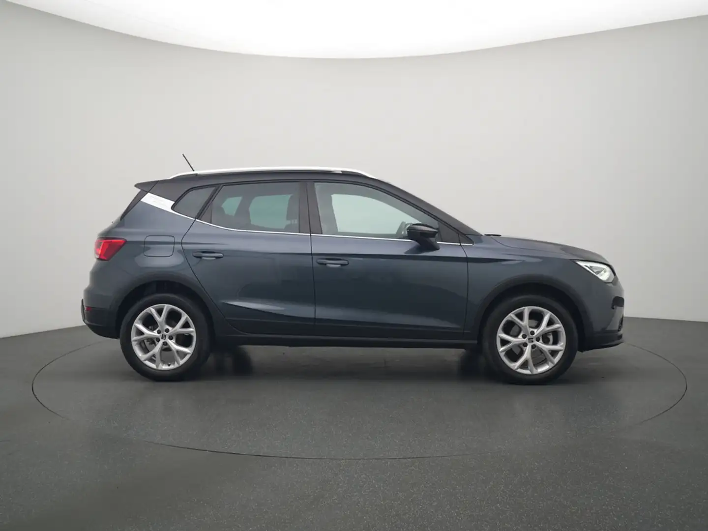 SEAT Arona FR DSG AHK VIRT NAVI ACC LED KAM KEYLES Grau - 2