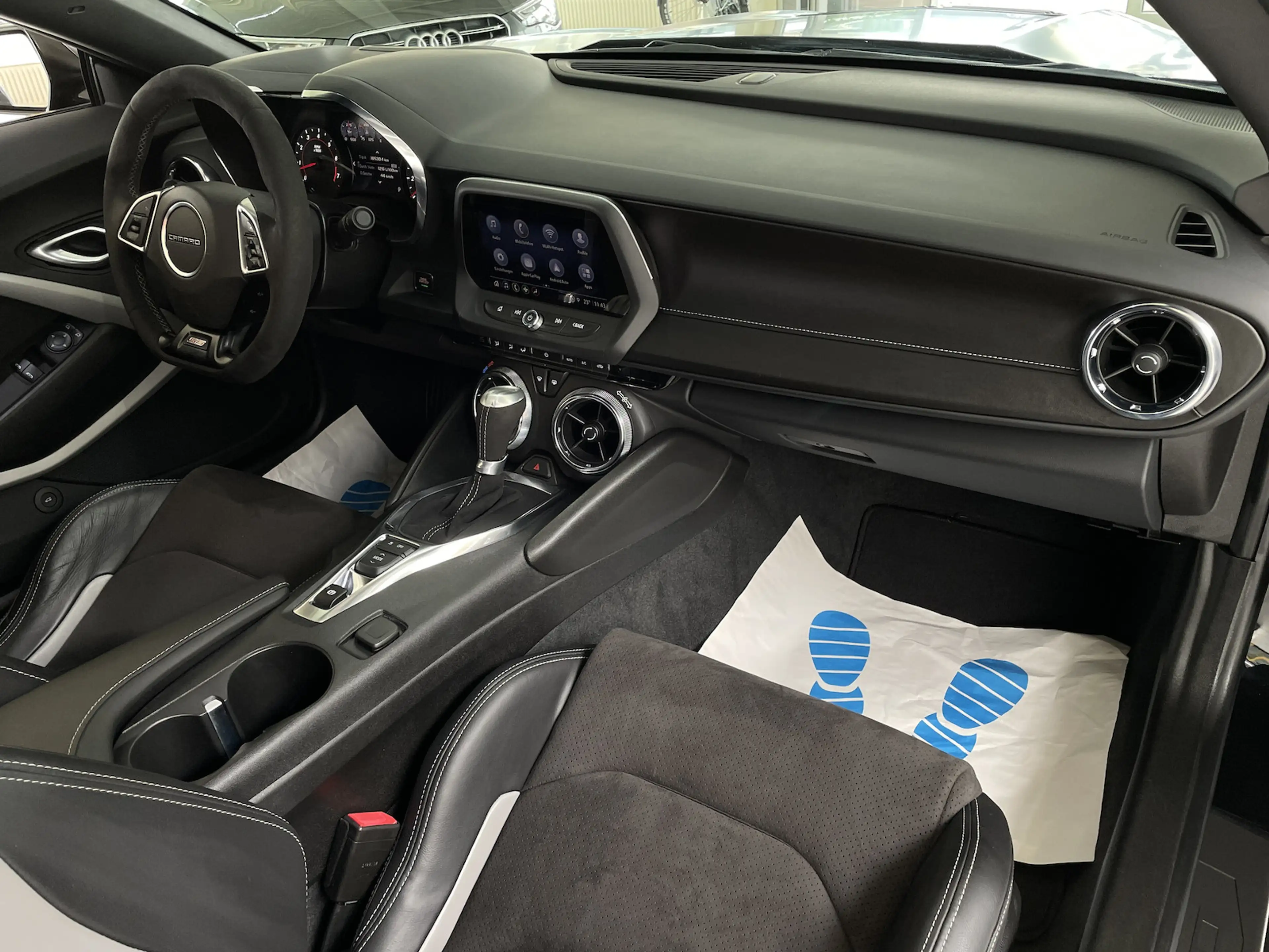 Chevrolet Camaro SS 6.2 V8 Aut. Recaro CAM Head Up LED — photo 11