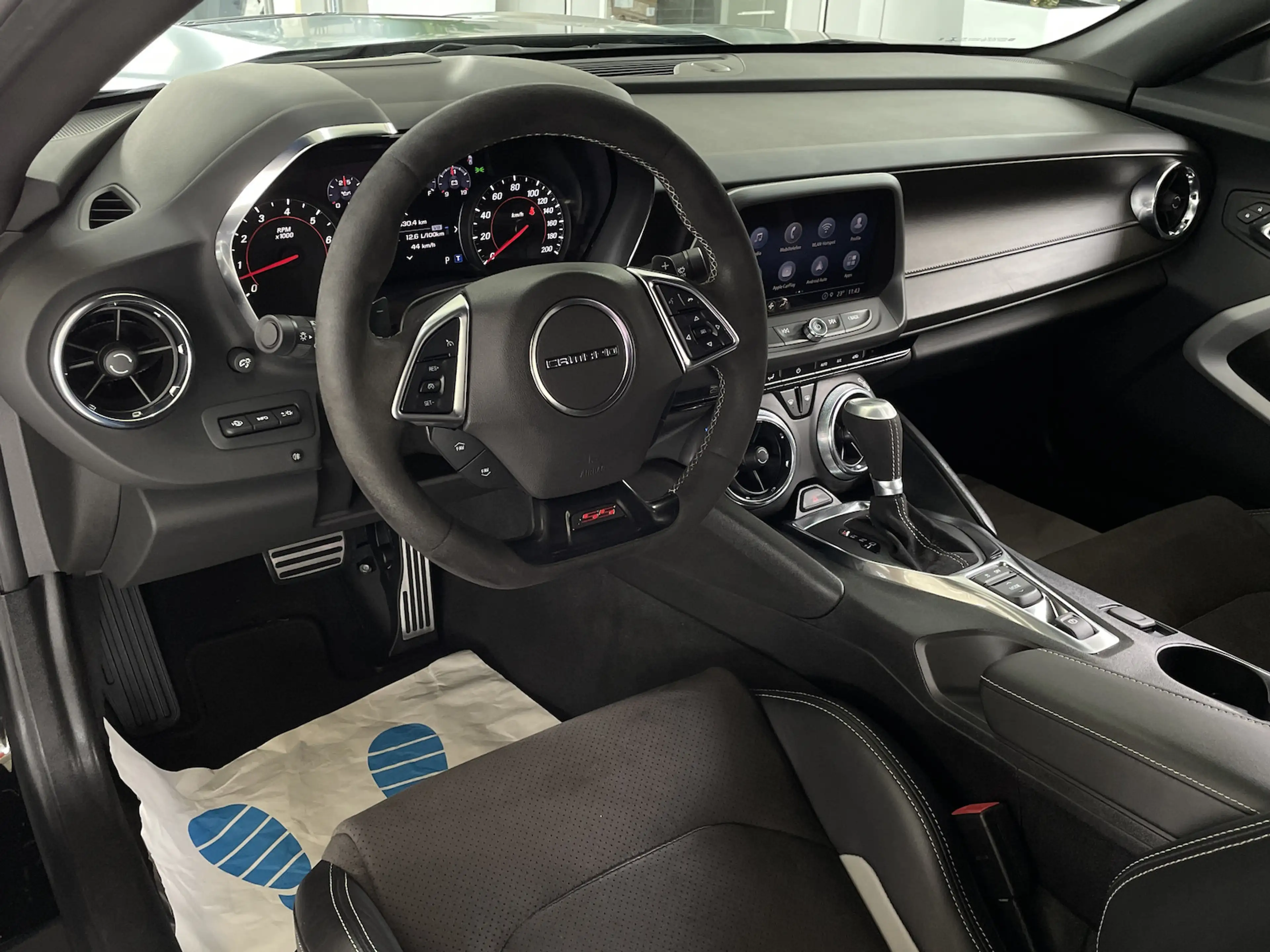 Chevrolet Camaro SS 6.2 V8 Aut. Recaro CAM Head Up LED — photo 9