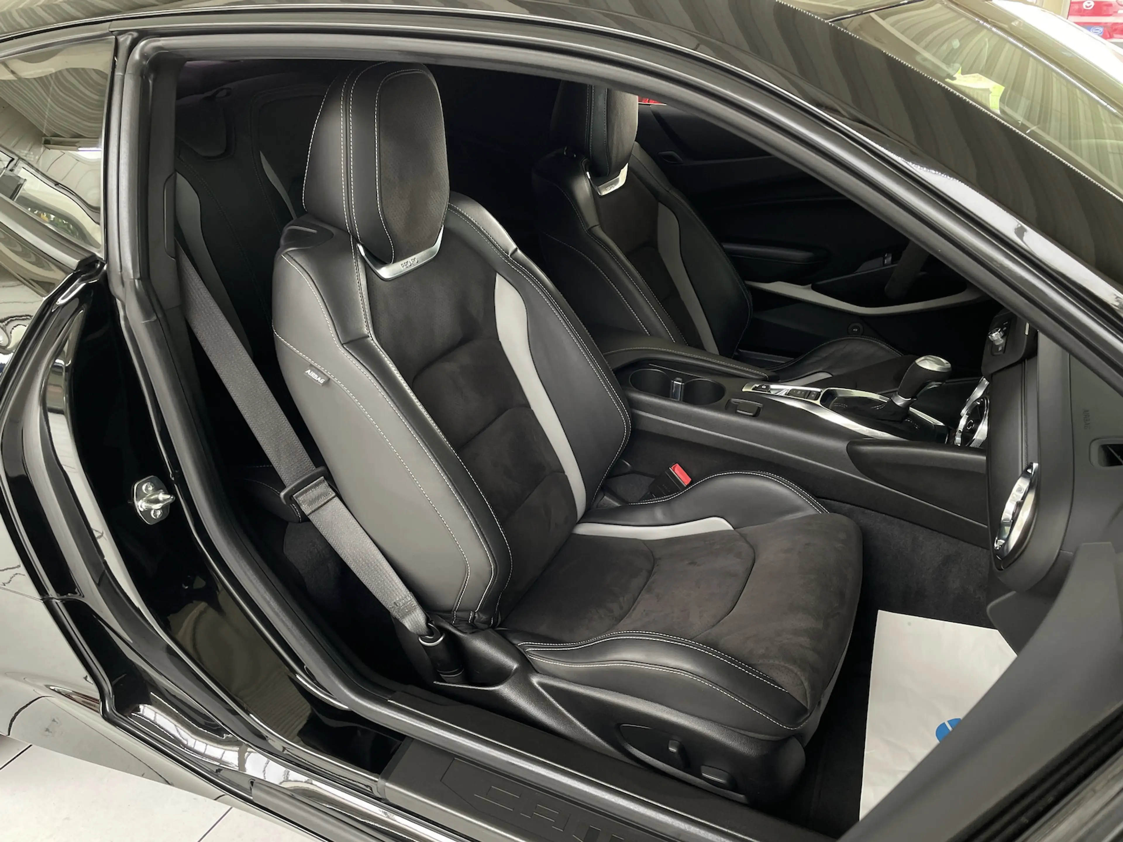 Chevrolet Camaro SS 6.2 V8 Aut. Recaro CAM Head Up LED — photo 12