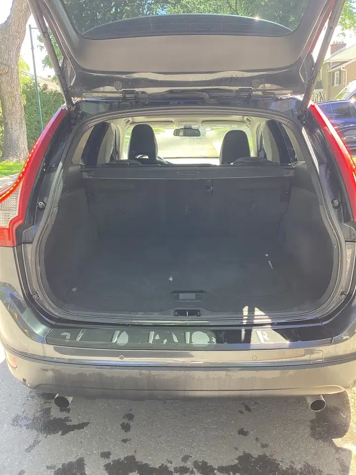 Volvo XC60 снимка Volvo XC60