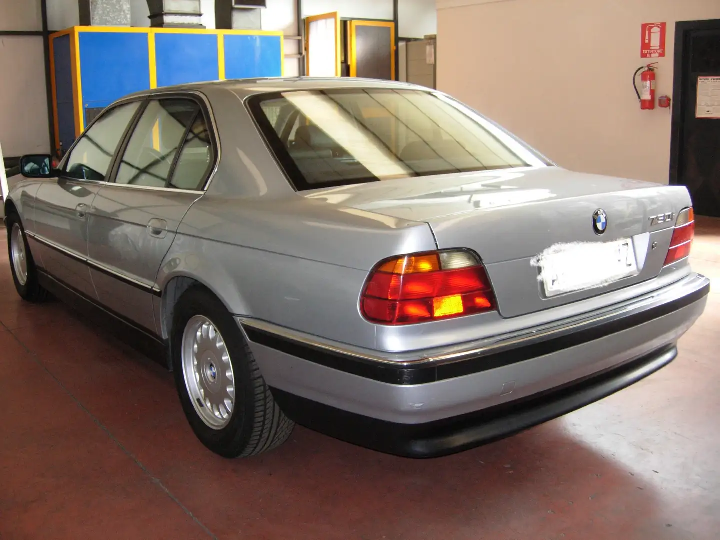 BMW 730 730i Silber - 2