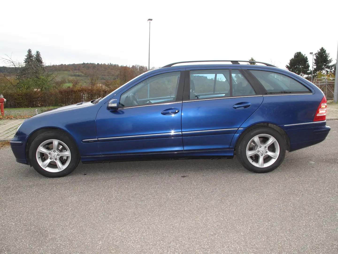 Mercedes-Benz C 180 T Autom.Avantgarde Xenon NAVI eGSD AHK PDC Blau - 1