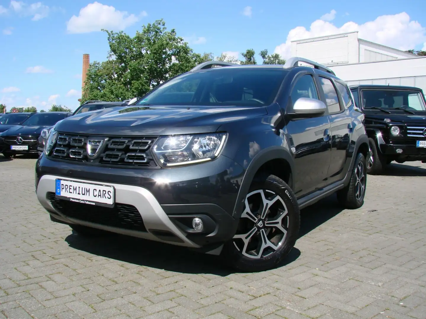 Dacia Duster 1.5DCi Prestige 360° Navi Leder Kamera Grau - 2