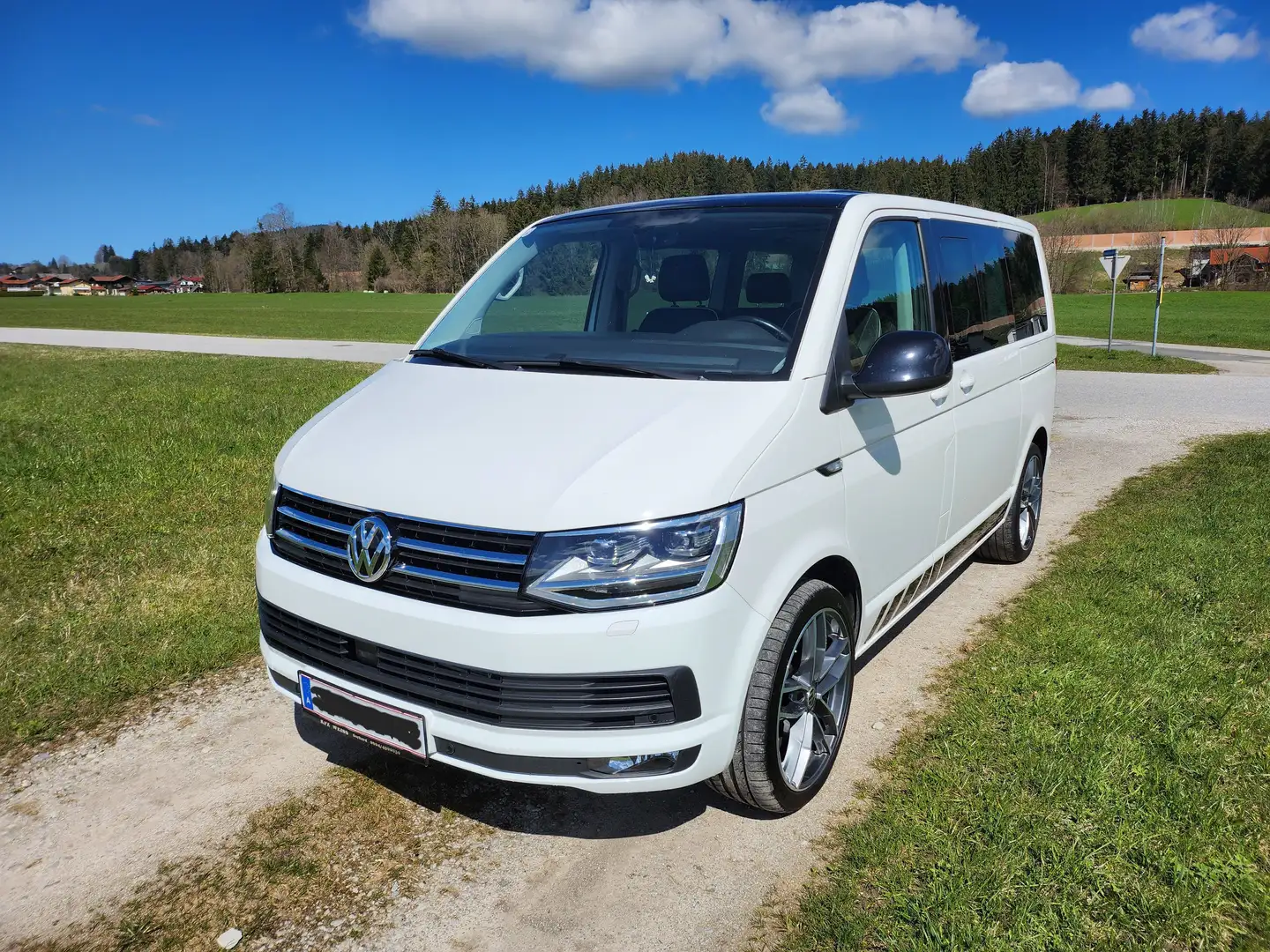 Volkswagen T6 Multivan Multivan Edition 2,0 TDI DSG Edition Weiß - 2