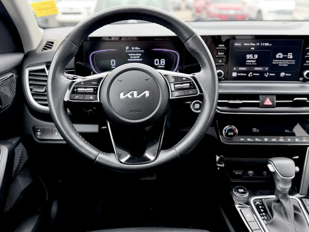 Kia Seltos снимка Kia Seltos