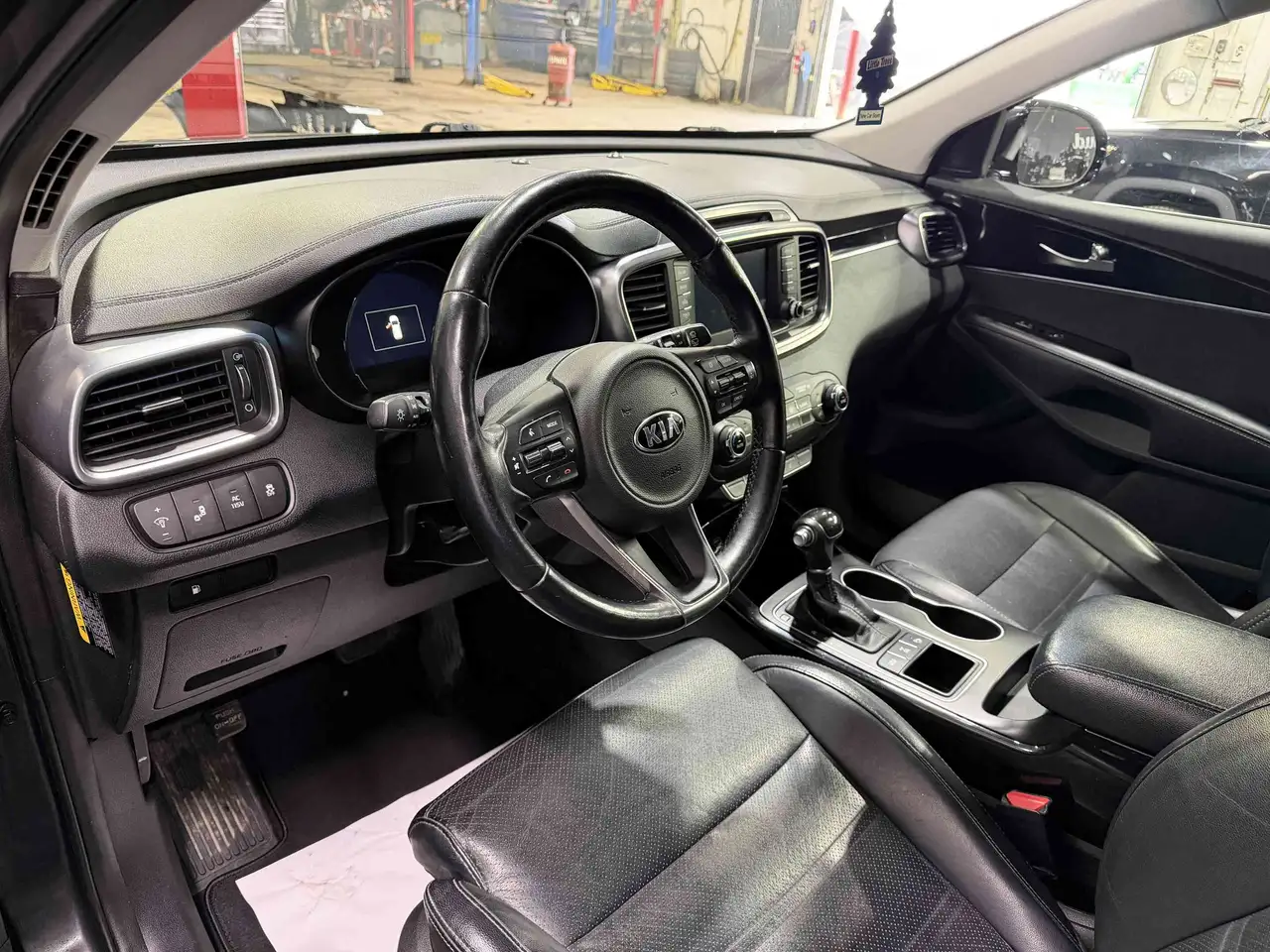 Kia Sorento снимка Kia Sorento