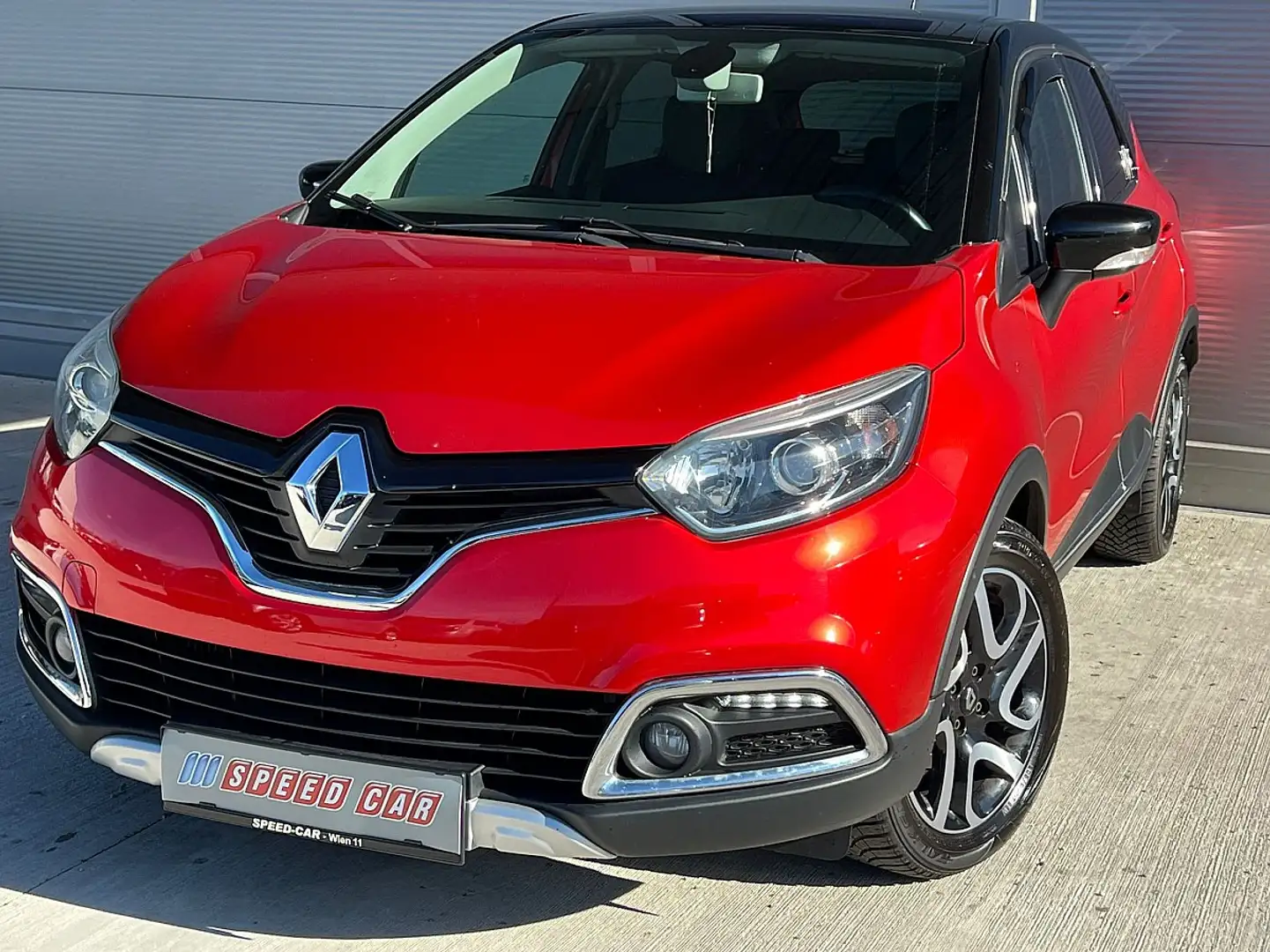 Renault Captur Helly Hansen TCe 120 EDC Rouge - 1