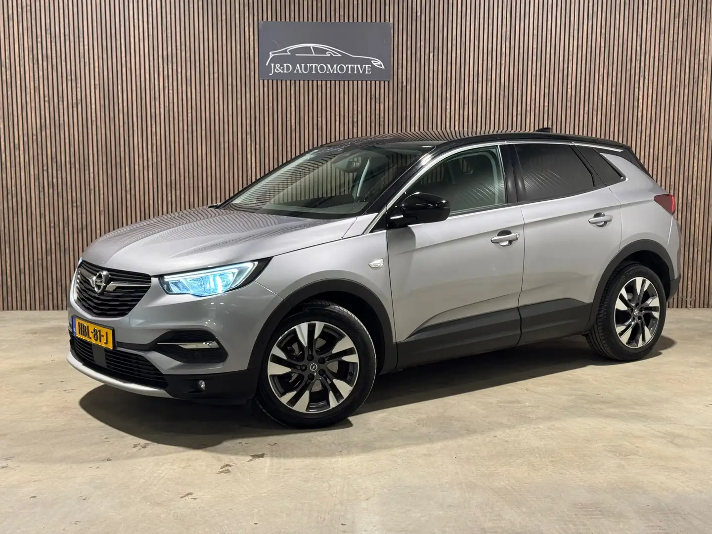 Opel Grandland X 1.2 Turbo 2019 Business executive Grijs - 1