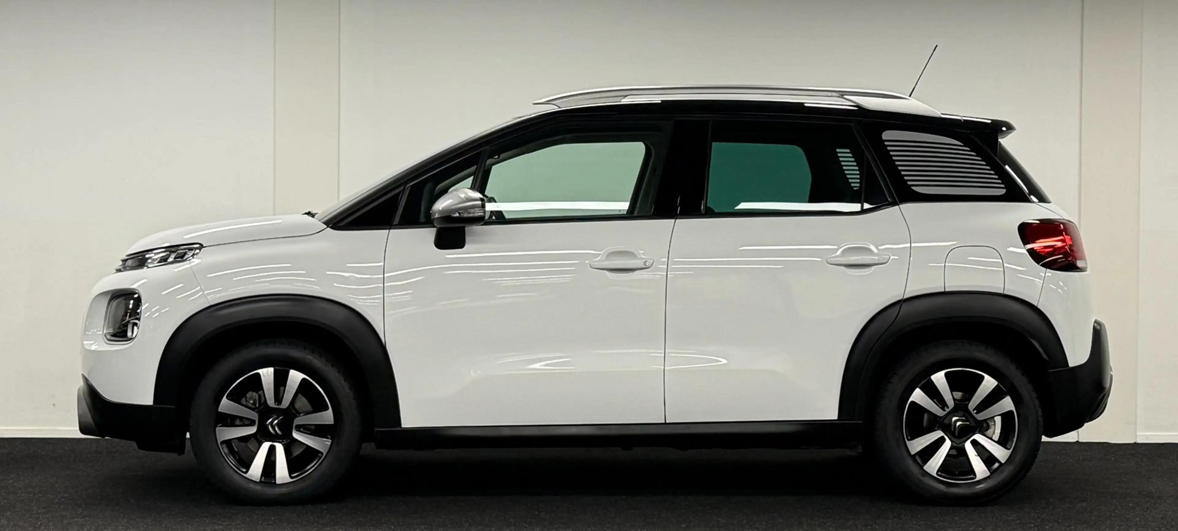 Citroen C3 Aircross 1.2 PureTech S&S Shine*NweDBriem*Trekhaak*Navi*Car — photo 4