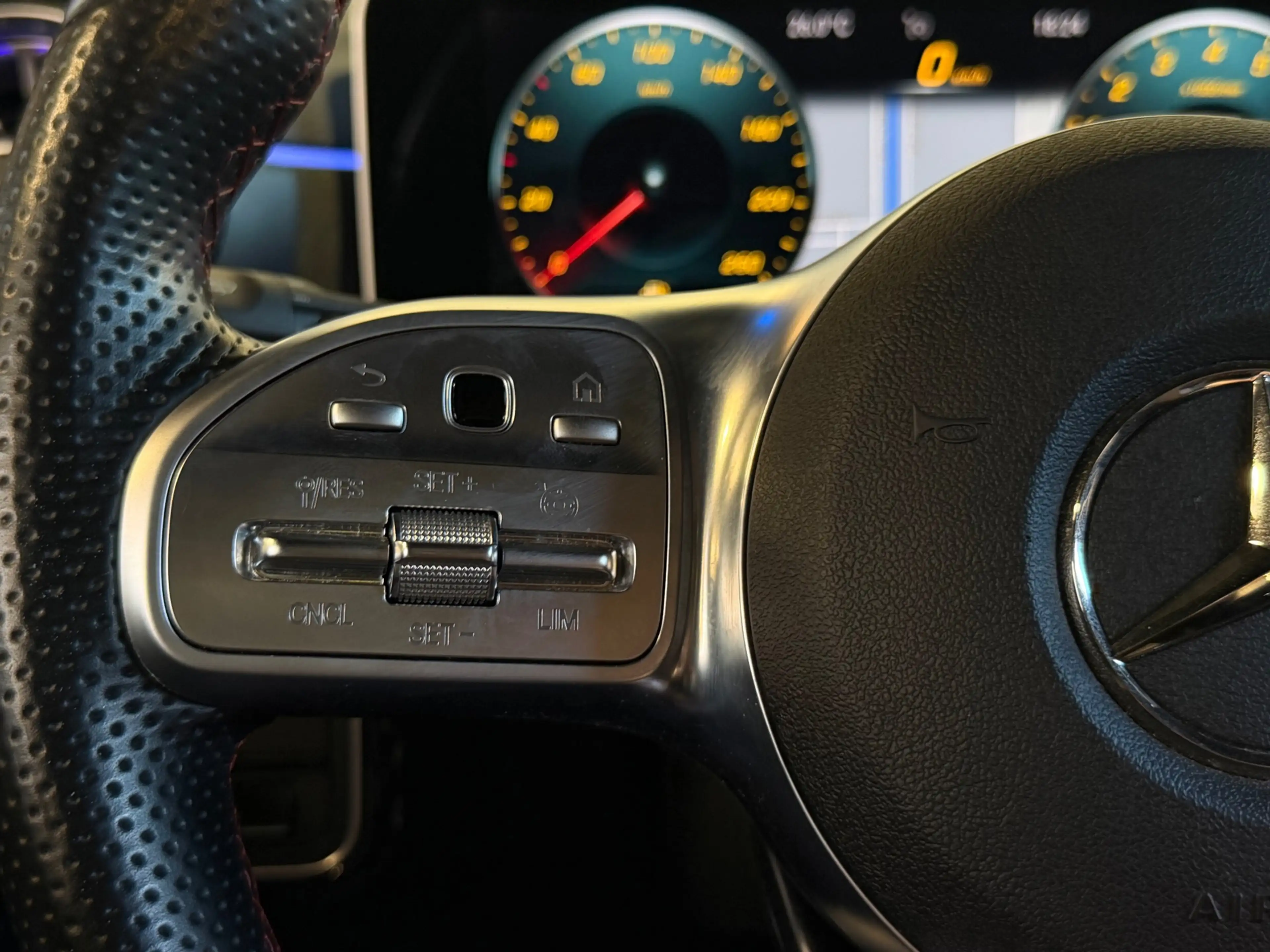 Mercedes-Benz A 250 e AMG Pano|Burmester|Memory|Sfeer|Cam|Keyl| — photo 26