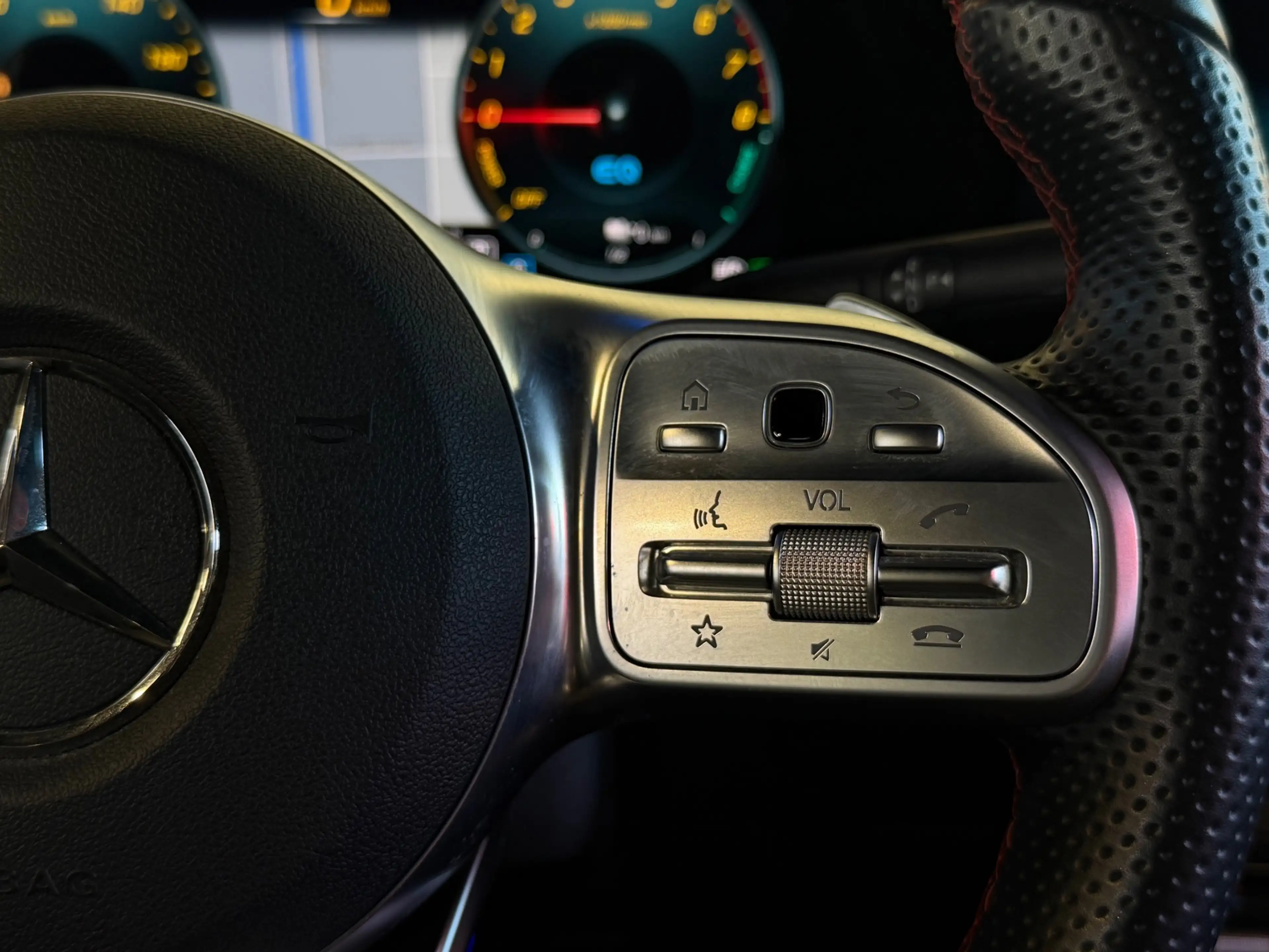Mercedes-Benz A 250 e AMG Pano|Burmester|Memory|Sfeer|Cam|Keyl| — photo 27