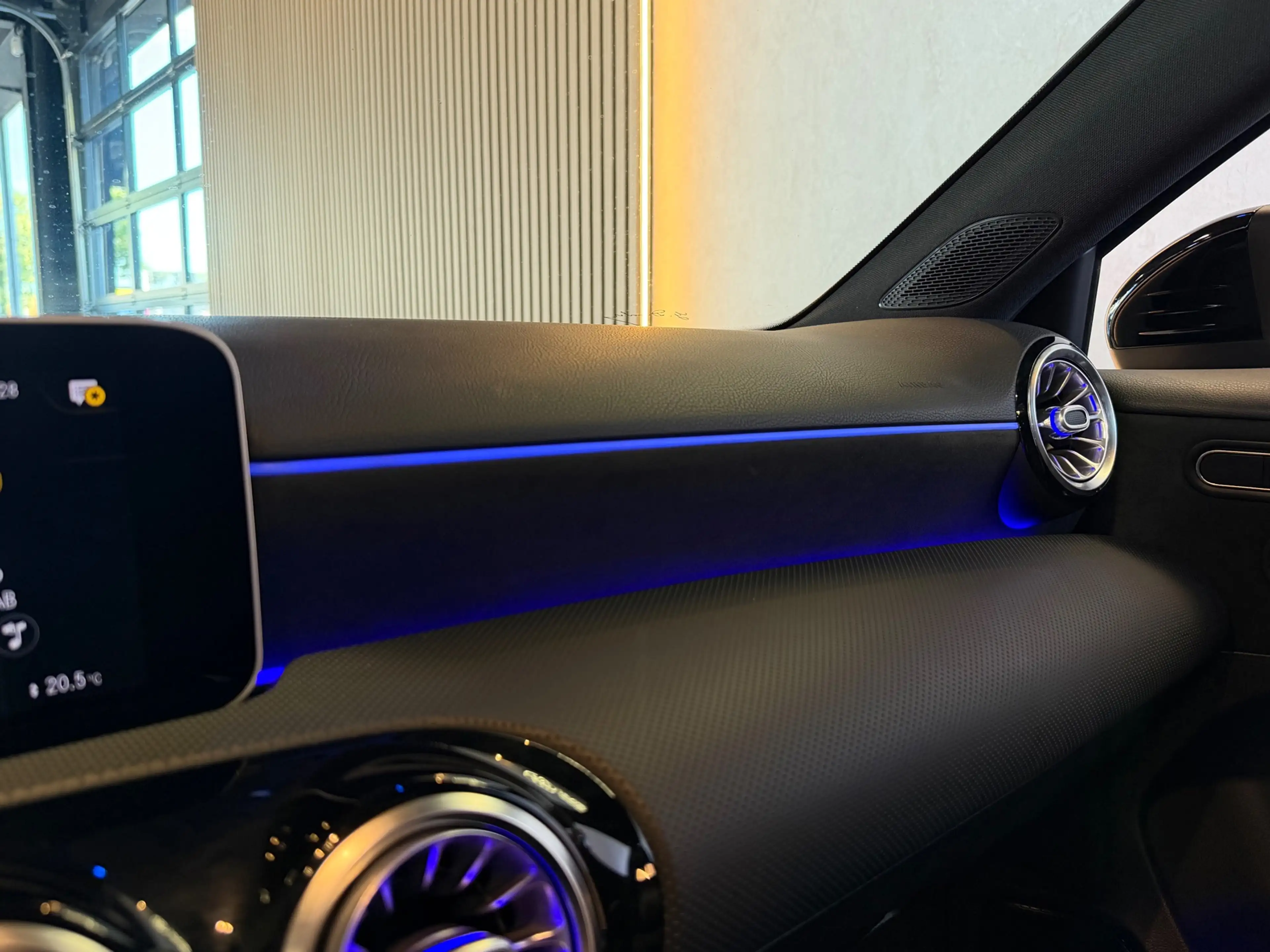 Mercedes-Benz A 250 e AMG Pano|Burmester|Memory|Sfeer|Cam|Keyl| — photo 13