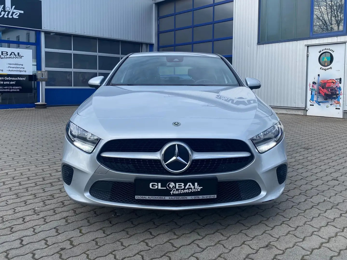 Mercedes-Benz A 200 A 200*KAMERA*LED*SHZ*NAVI*TEMPOMAT* Grau - 2
