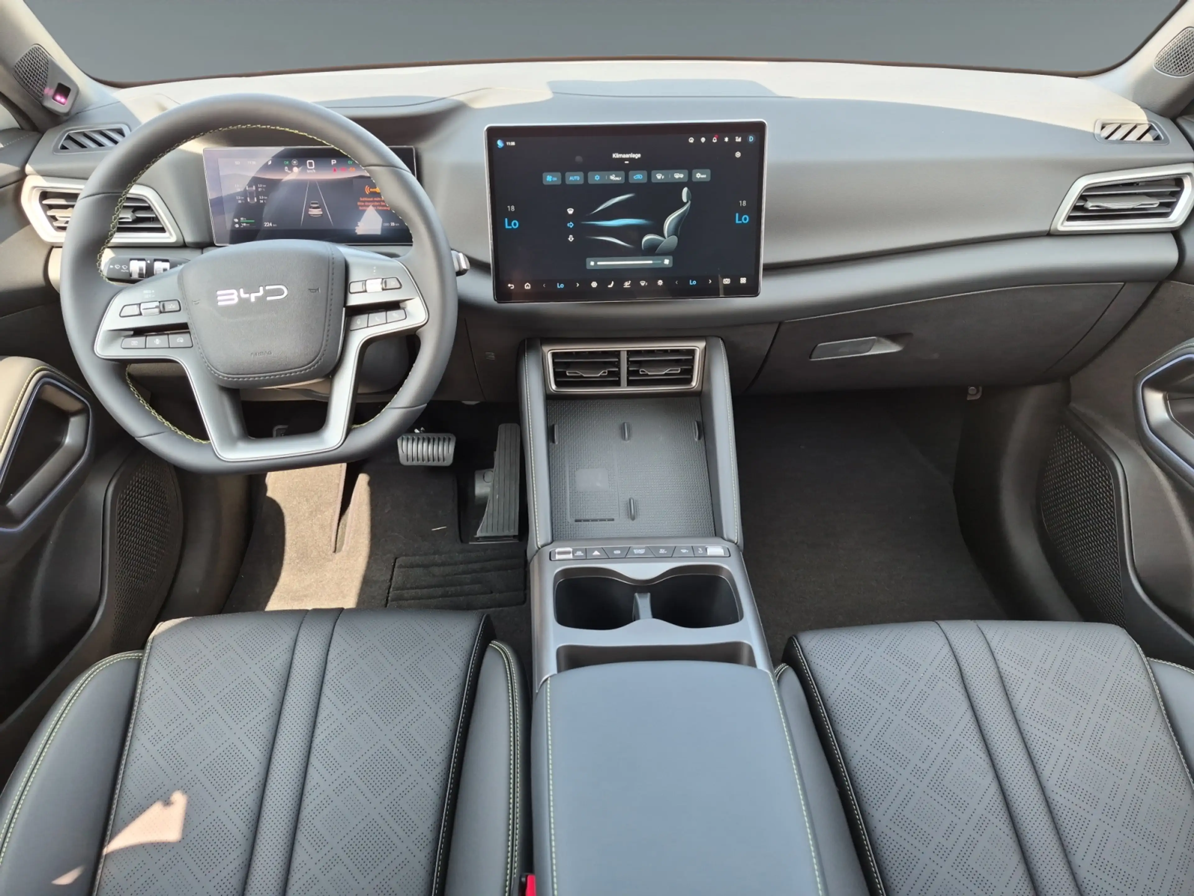 BYD Atto 2 DM-i Boost — photo 10
