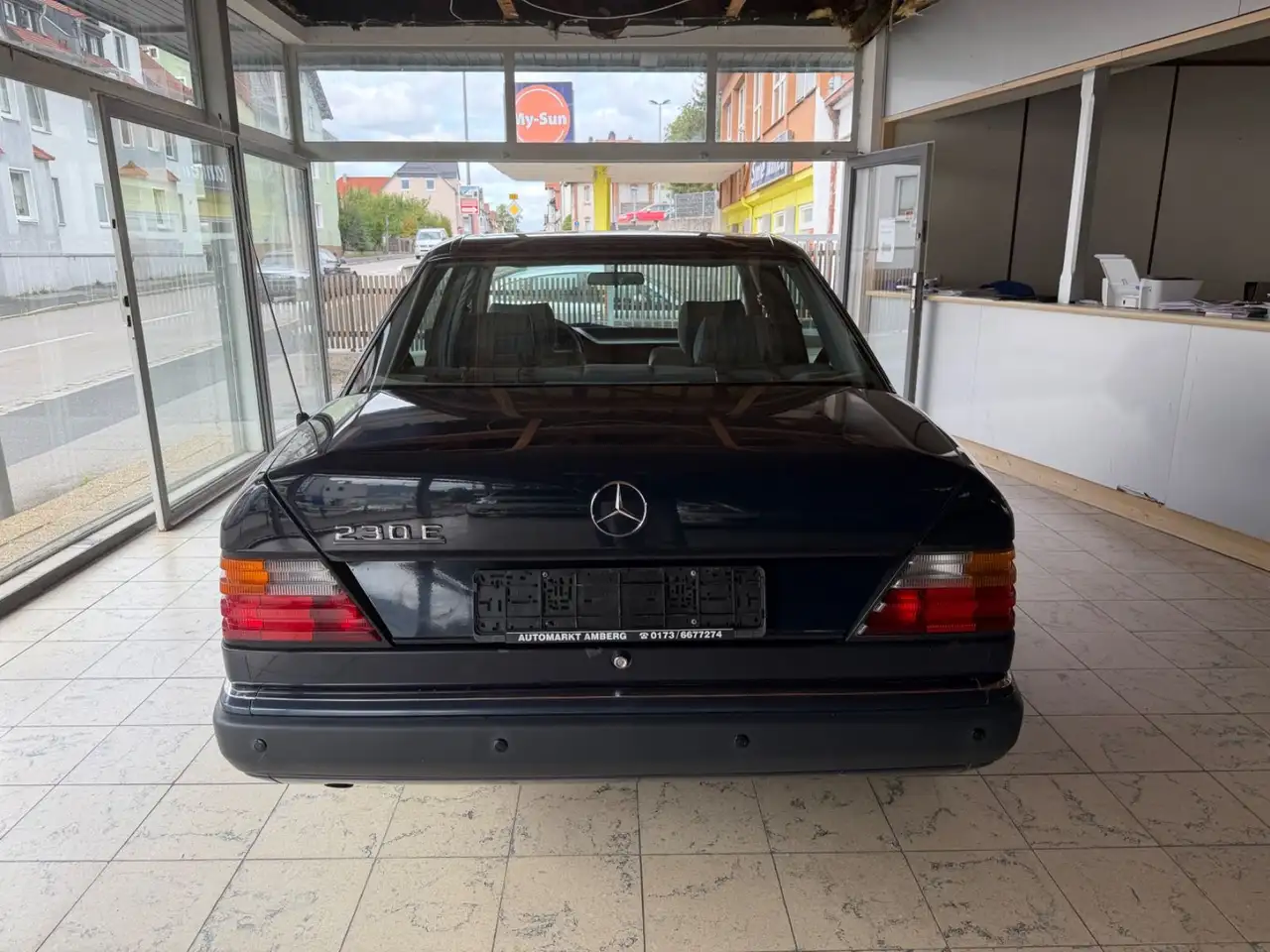 Mercedes-Benz E 230 230E AUTOMATIK*SHZ*SCHIEBEDACH*PDC*TÜV 05/28, foto 3