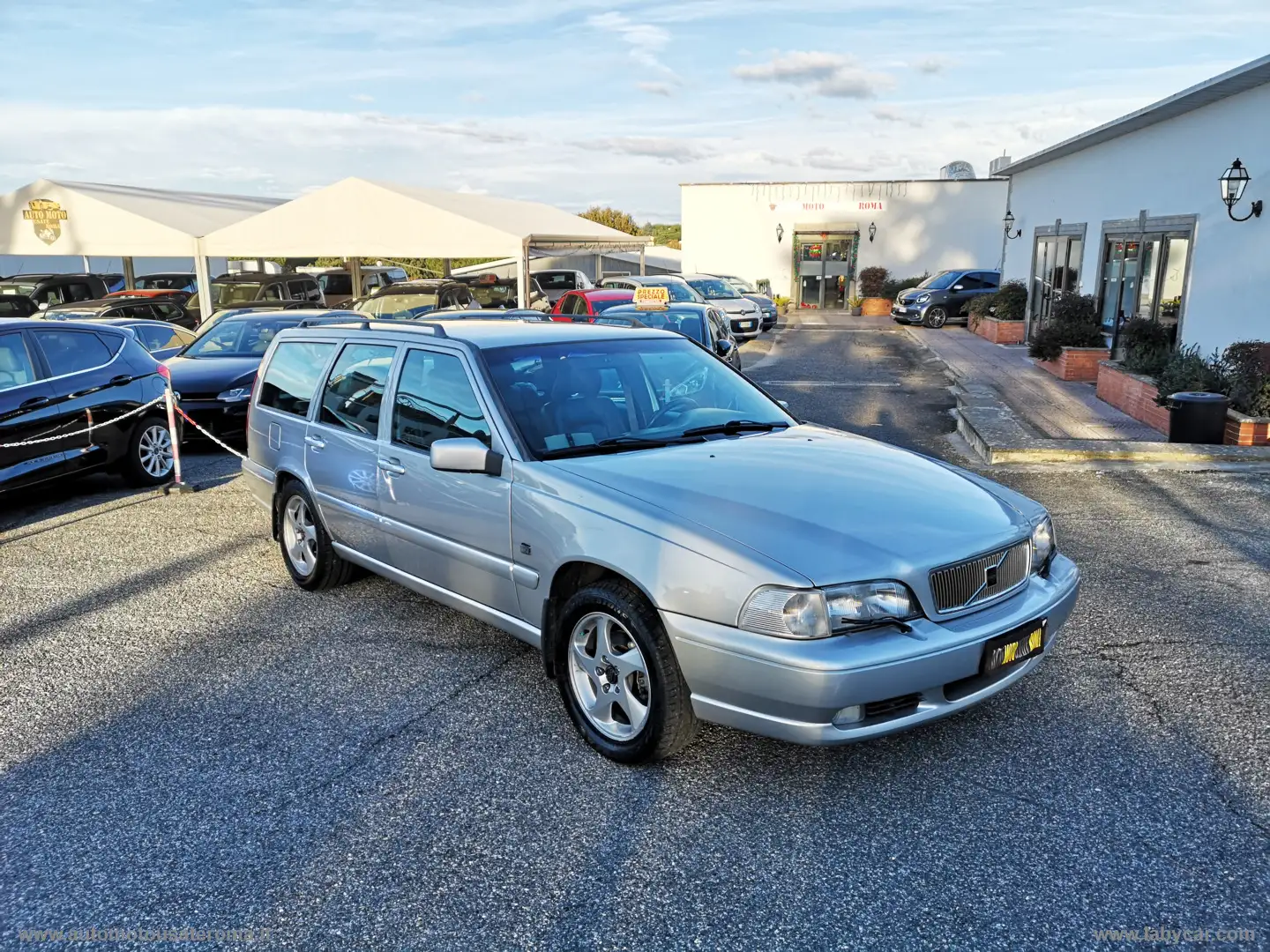 Volvo V70 V70 2.0I TURBO 20V CAT. T-5 AWD Optima RATE AUTO M Argent - 1