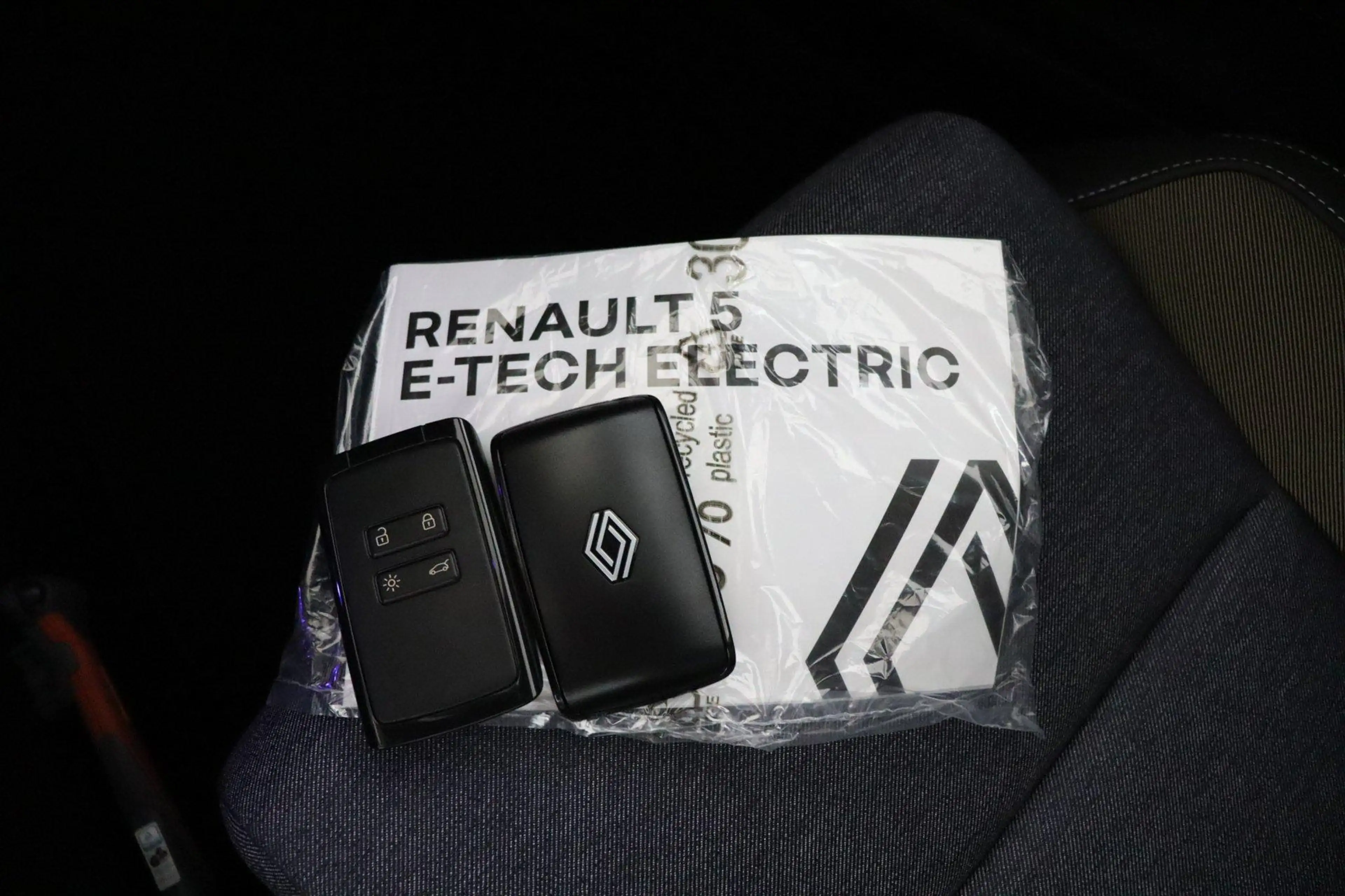 Renault R 5 techno 150 pk comfort range | pack advanced drivin — photo 8