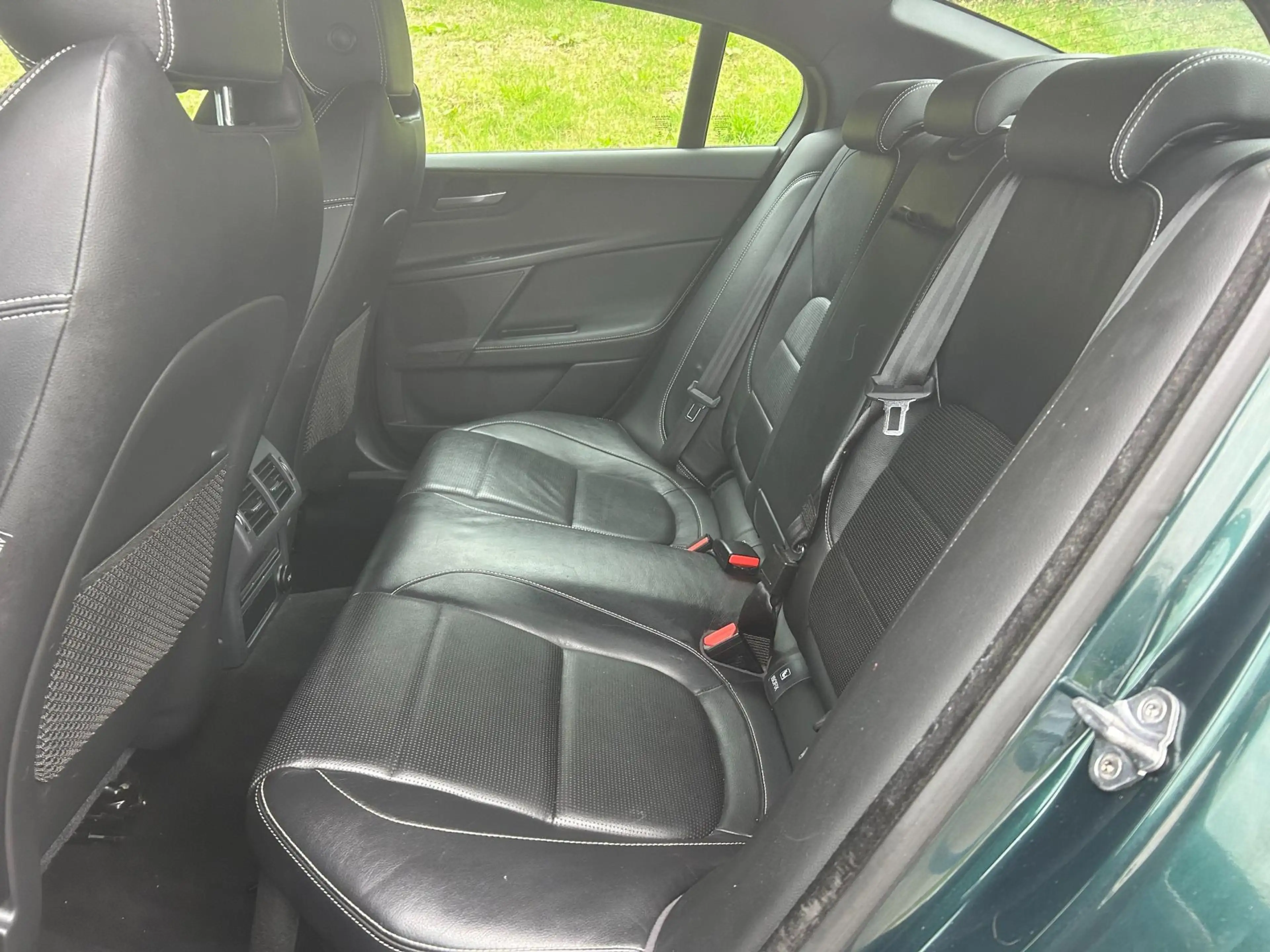 Jaguar XE 2.0 D Portfolio - Clima - Navi - Automaat — photo 15