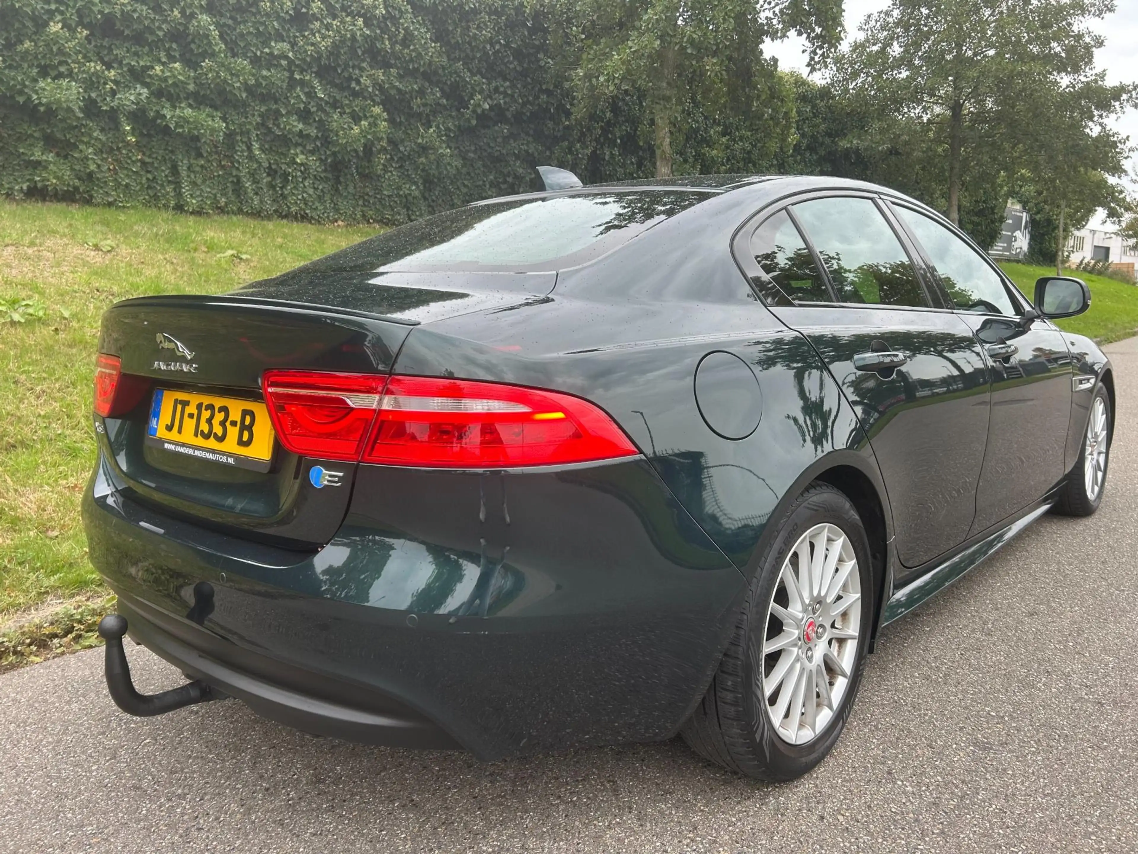 Jaguar XE 2.0 D Portfolio - Clima - Navi - Automaat — photo 3