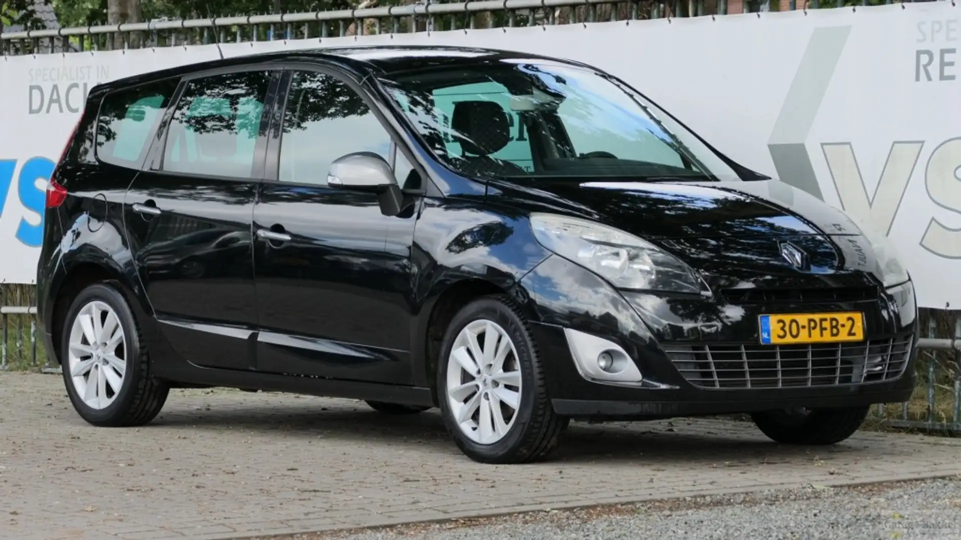 Renault Grand Scenic TCe 130 Celsium Zwart - 1