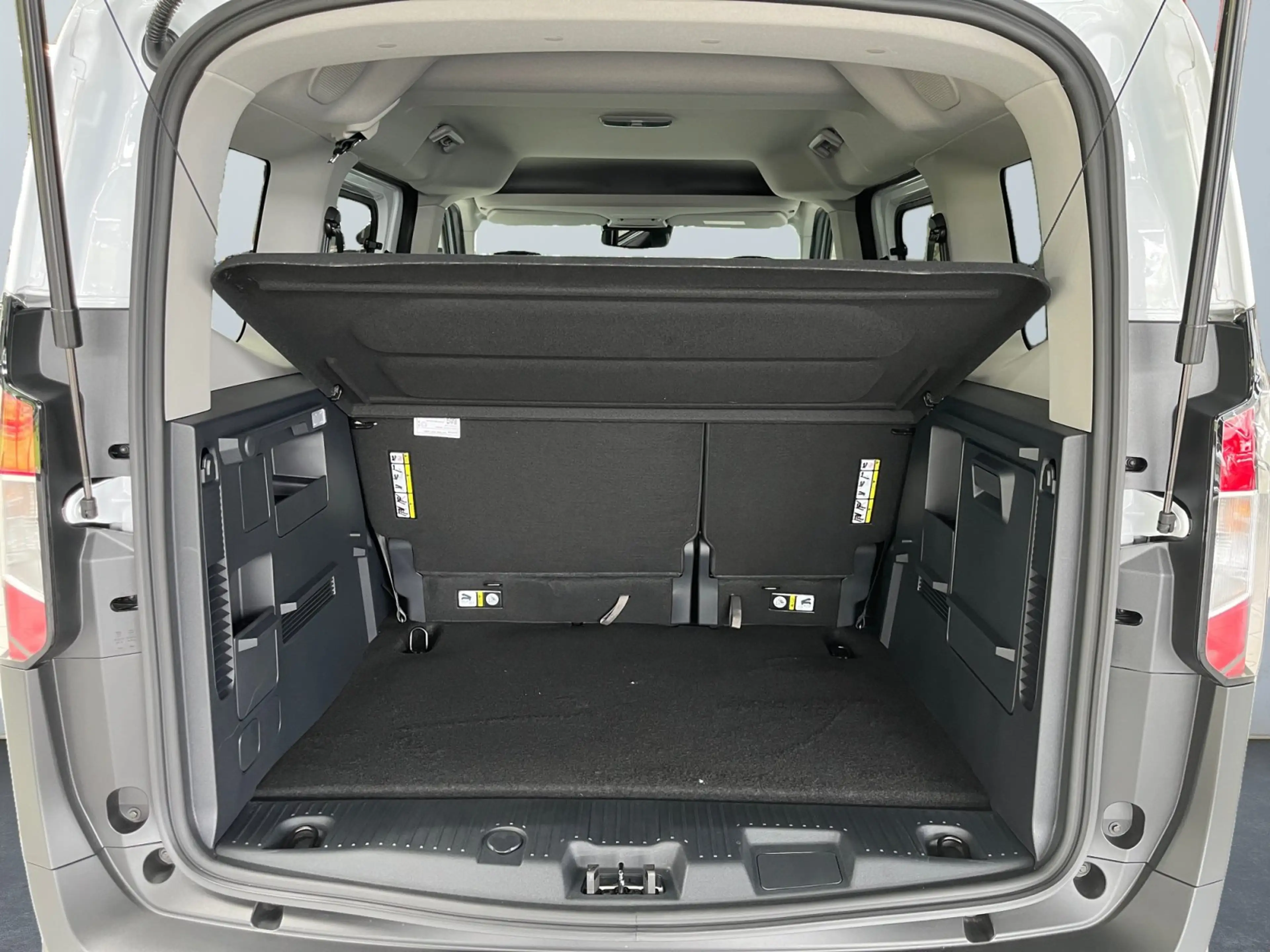 Ford Tourneo Courier 1.0 EcoBoost Winter Paket 2 — photo 14
