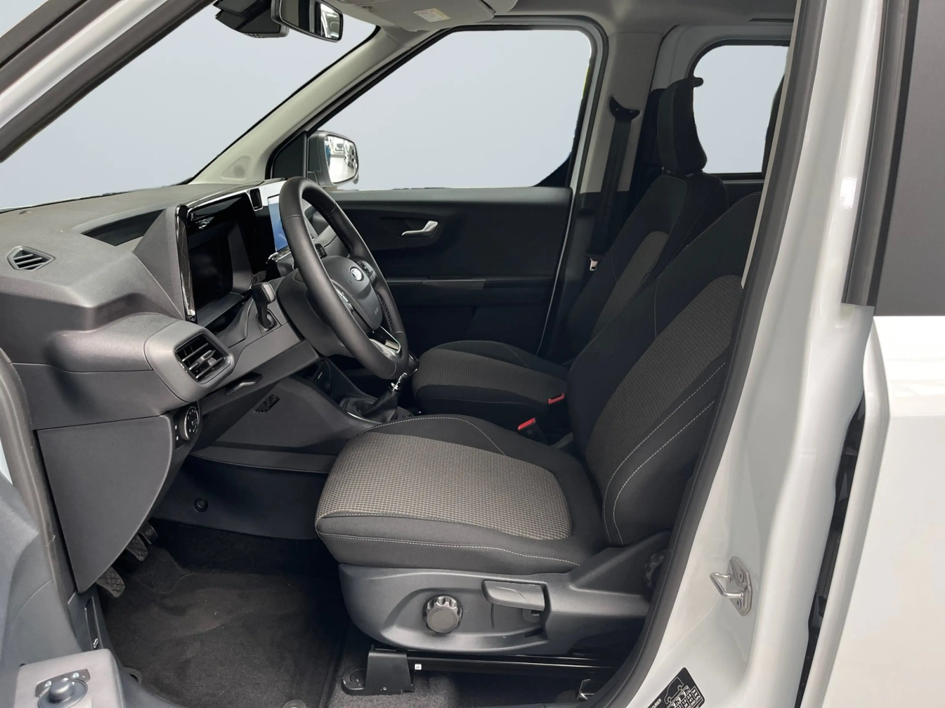 Ford Tourneo Courier 1.0 EcoBoost Winter Paket 2 — photo 7