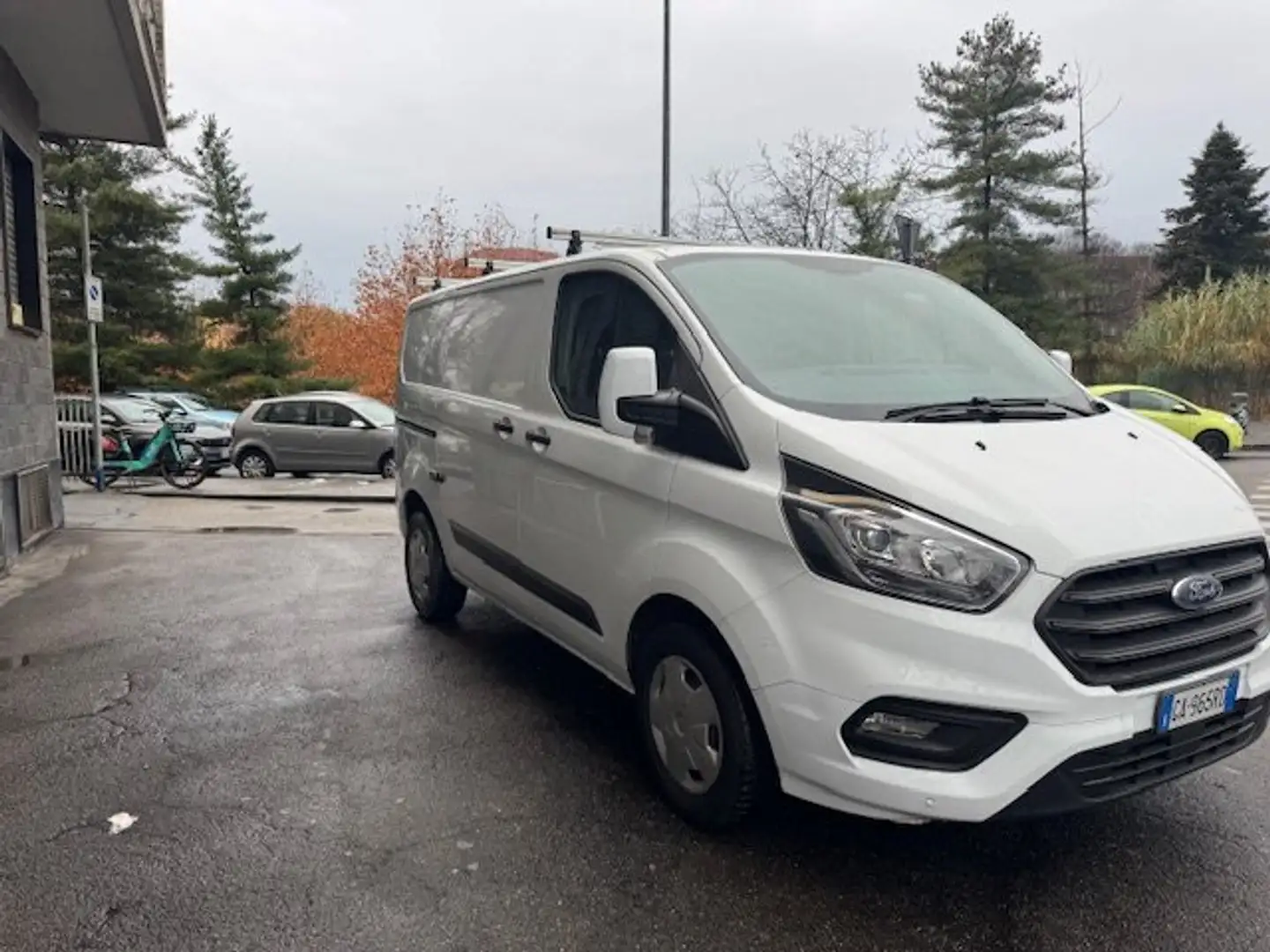 Ford Transit Custom anno 2020 euro 6d tenp 2.0 cv 130 Bianco - 1