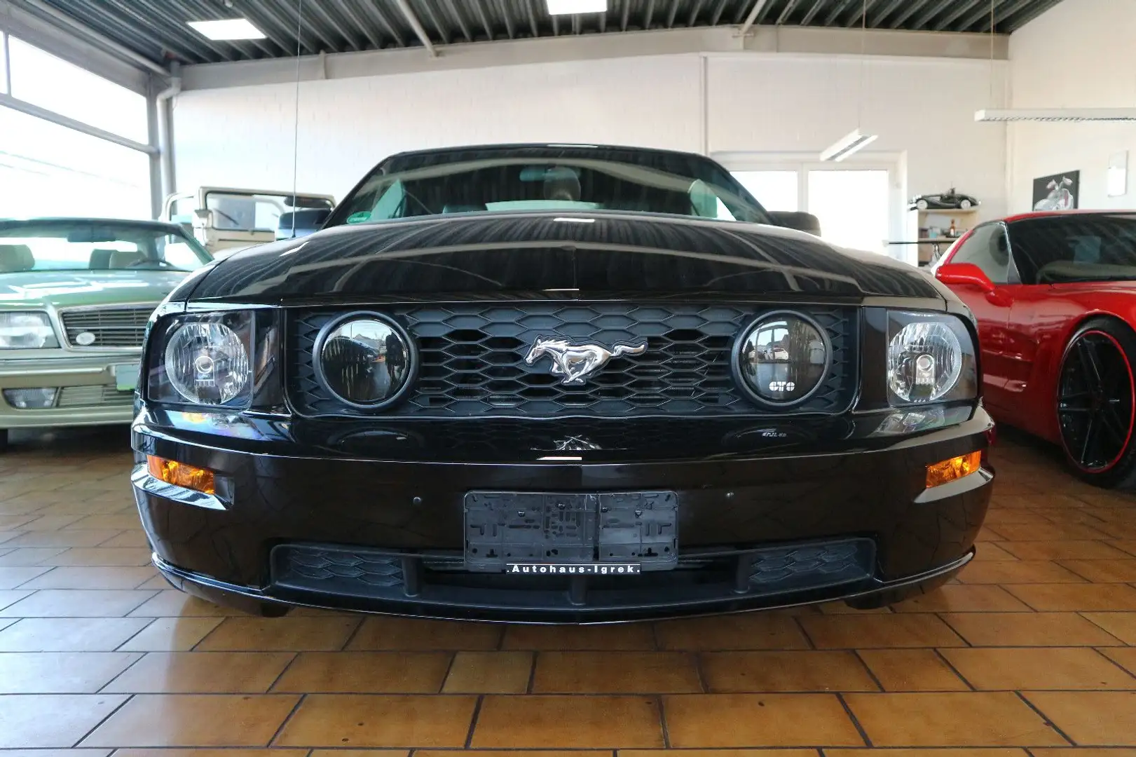 Ford Mustang Cabrio V8 Top Gepflegt Negro - 2