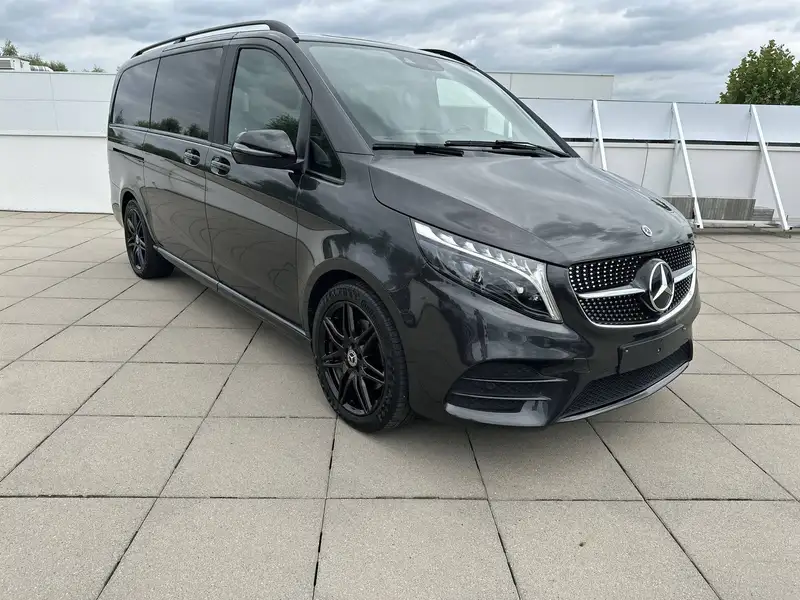 Mercedes-Benz V 220