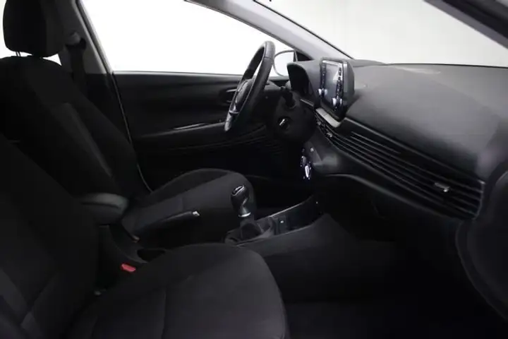 Hyundai i20 5P TGDI 1.0 KLASS 2025, foto 5