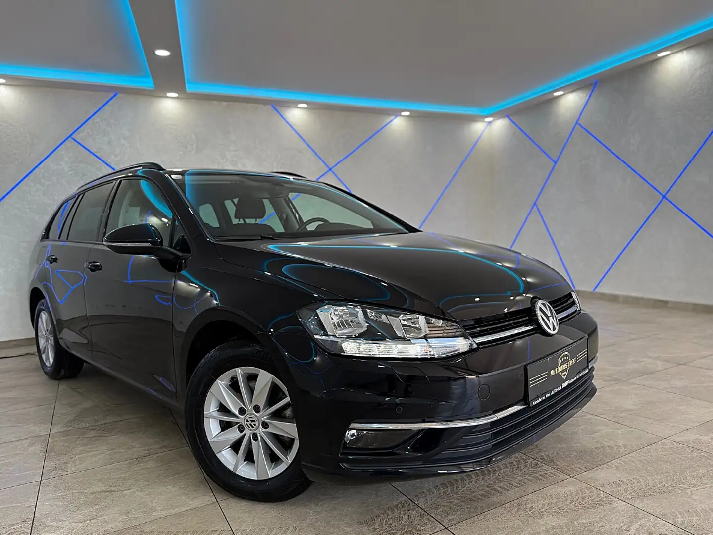 Volkswagen Golf Variant Rabbit 1,6 TDI*ACC*CARPLAY*CLIMATRONIC*1.BESITZ* Schwarz - 2