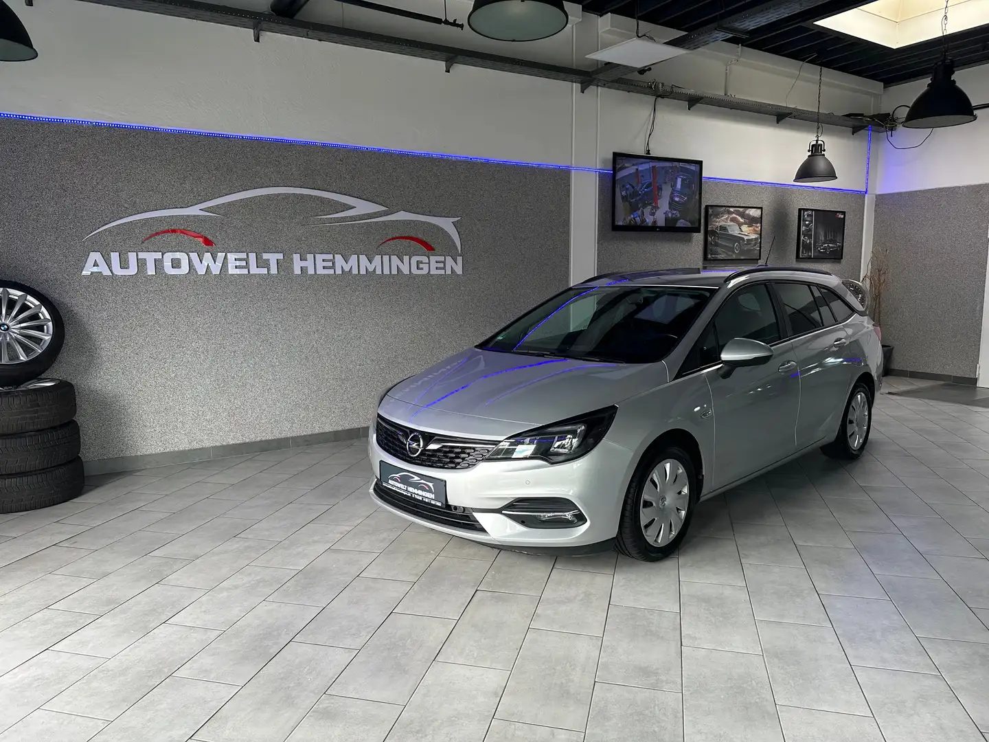 Opel Astra 1.5 K Sportstourer Business*12M.Garantie*Finanz.* Silber - 1