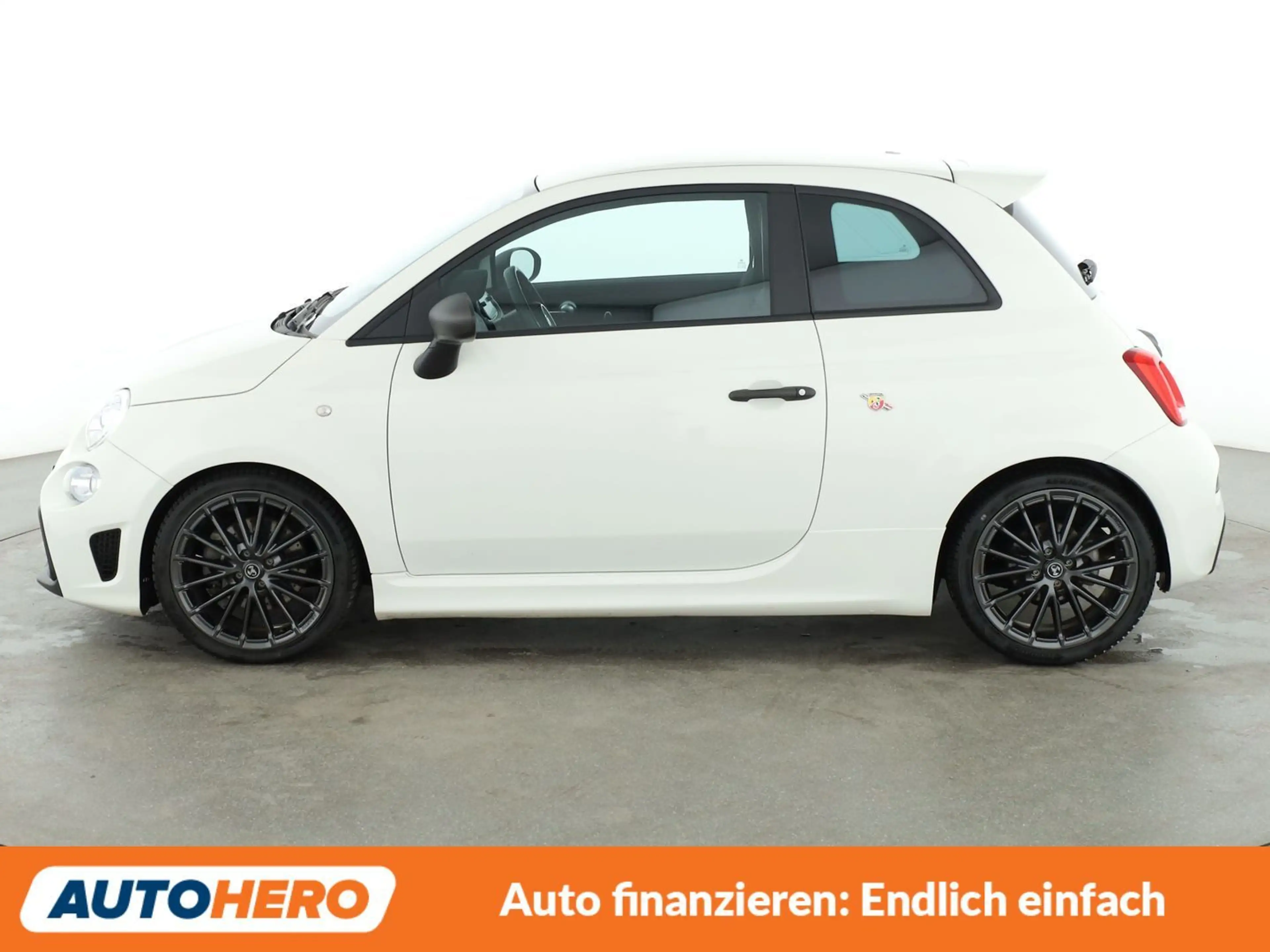 Abarth 595 1.4 Turbo*PDC*ALU*KLIMA*DAB*TOUCH* — photo 3