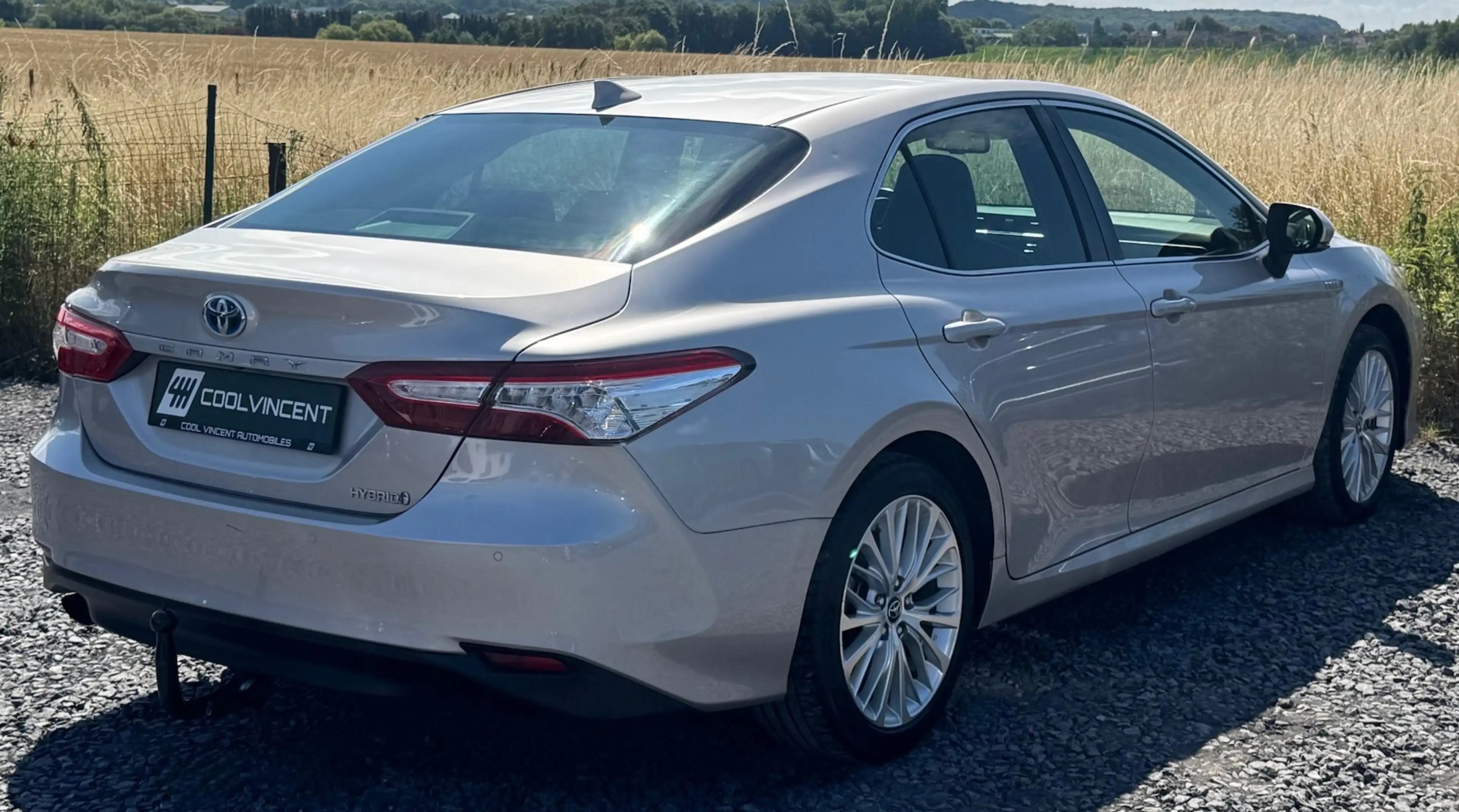 Toyota Camry Hybrid 2.5 - Sg chauffants - Cam - Keyless - Full — photo 4