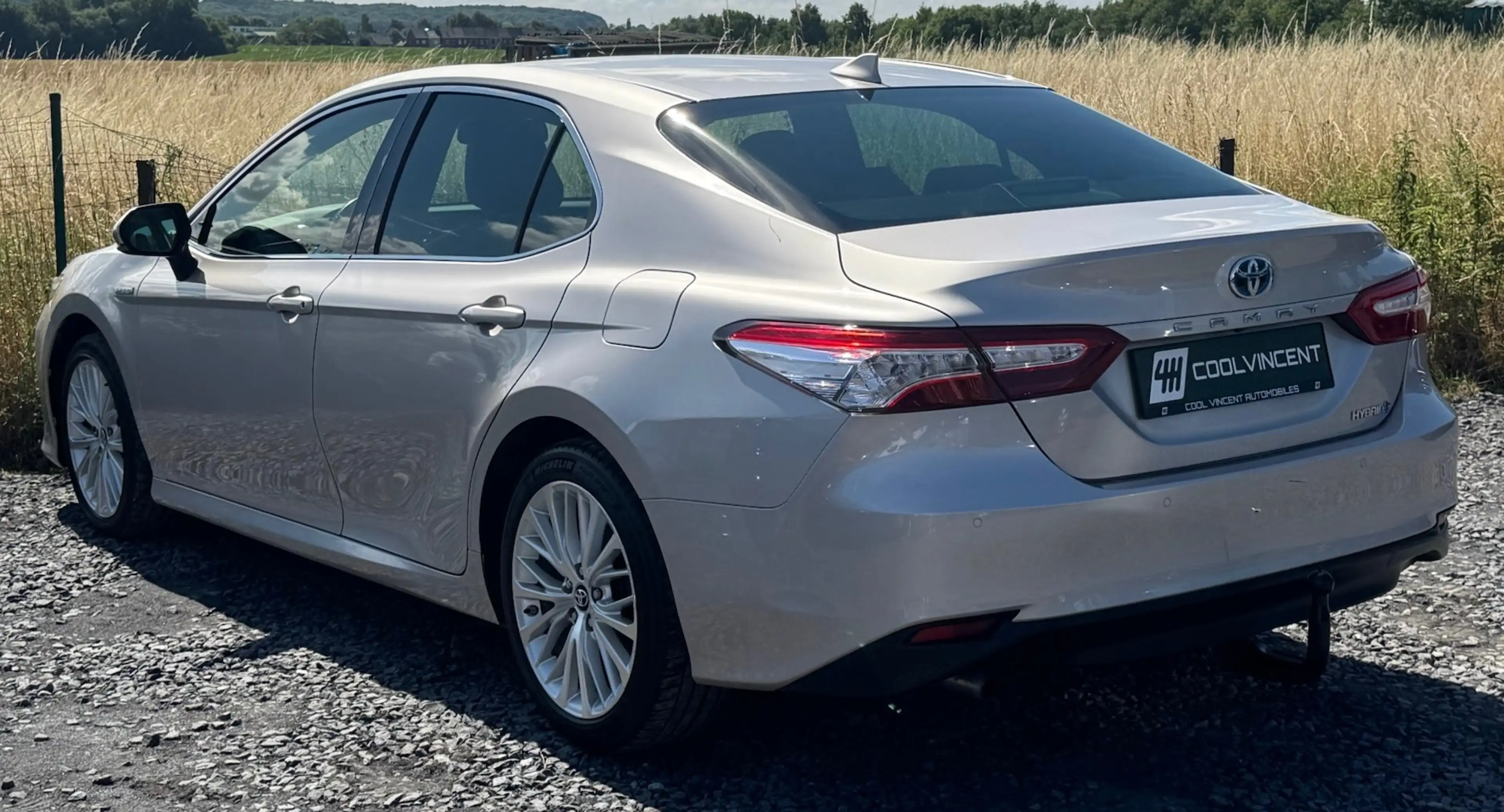 Toyota Camry Hybrid 2.5 - Sg chauffants - Cam - Keyless - Full — photo 6