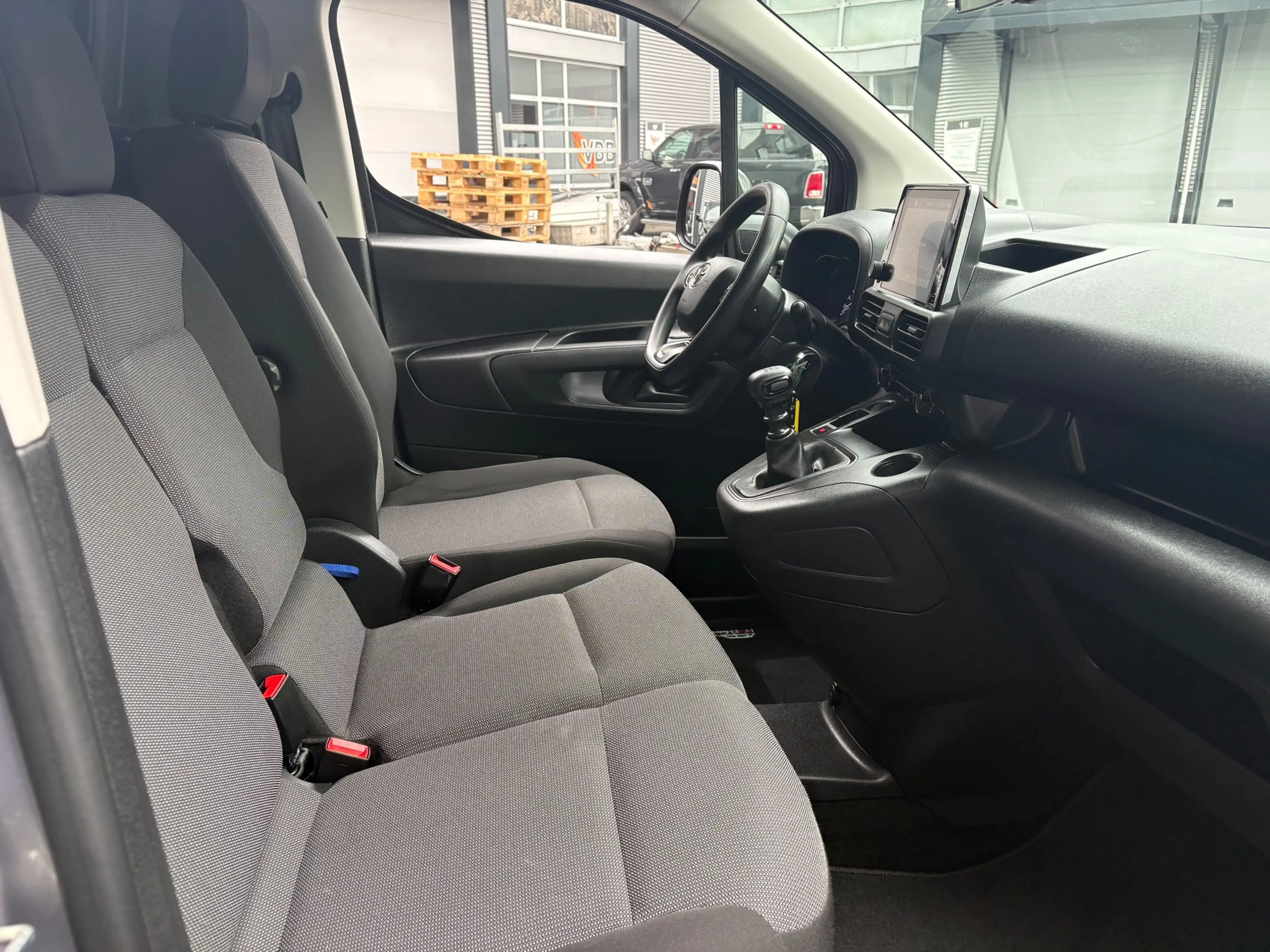 Toyota Proace City 1.2 Turbo 110 PK Airco Cruise Navi 3 Zits Camera P — photo 13