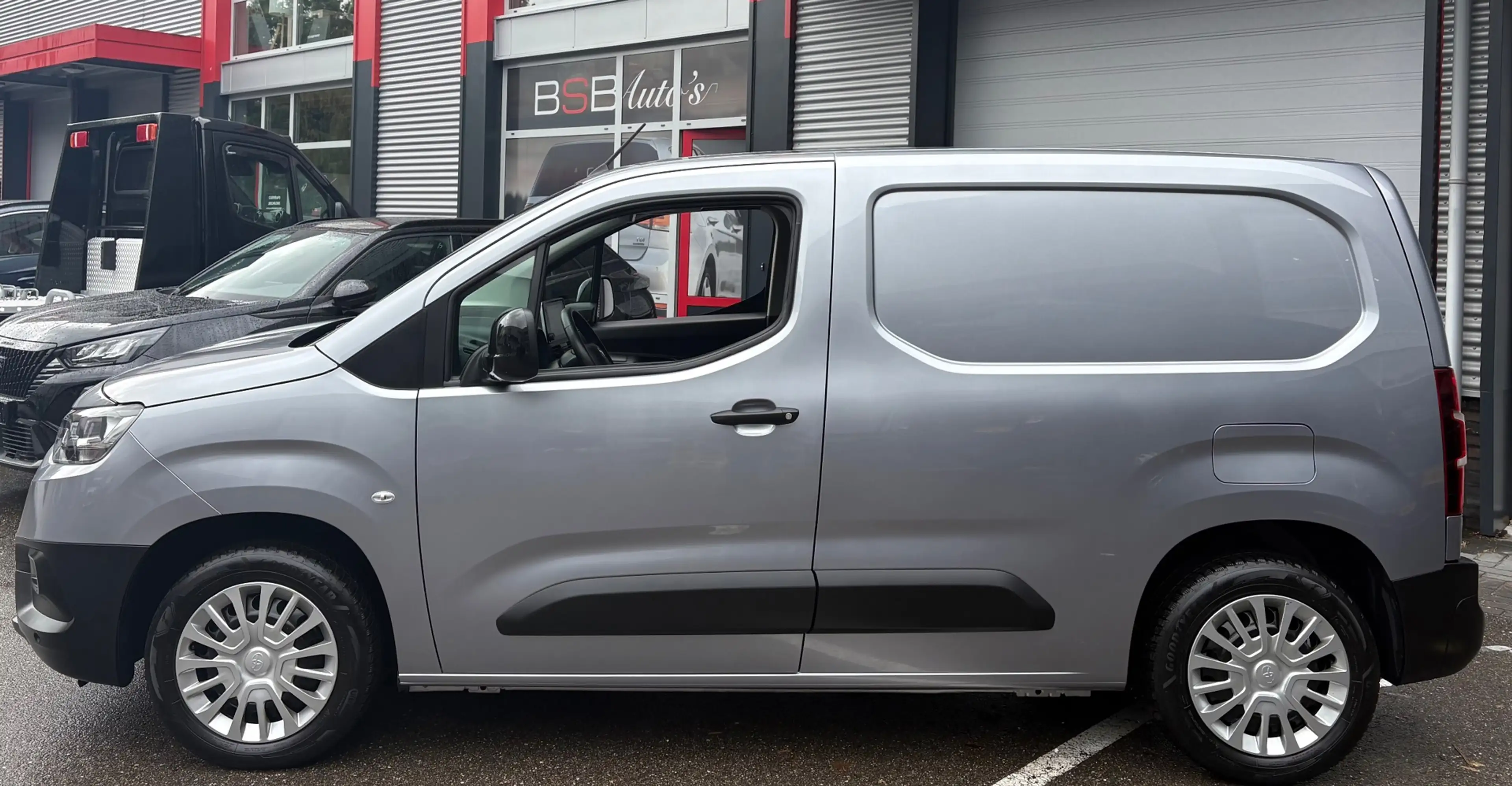Toyota Proace City 1.2 Turbo 110 PK Airco Cruise Navi 3 Zits Camera P — photo 3
