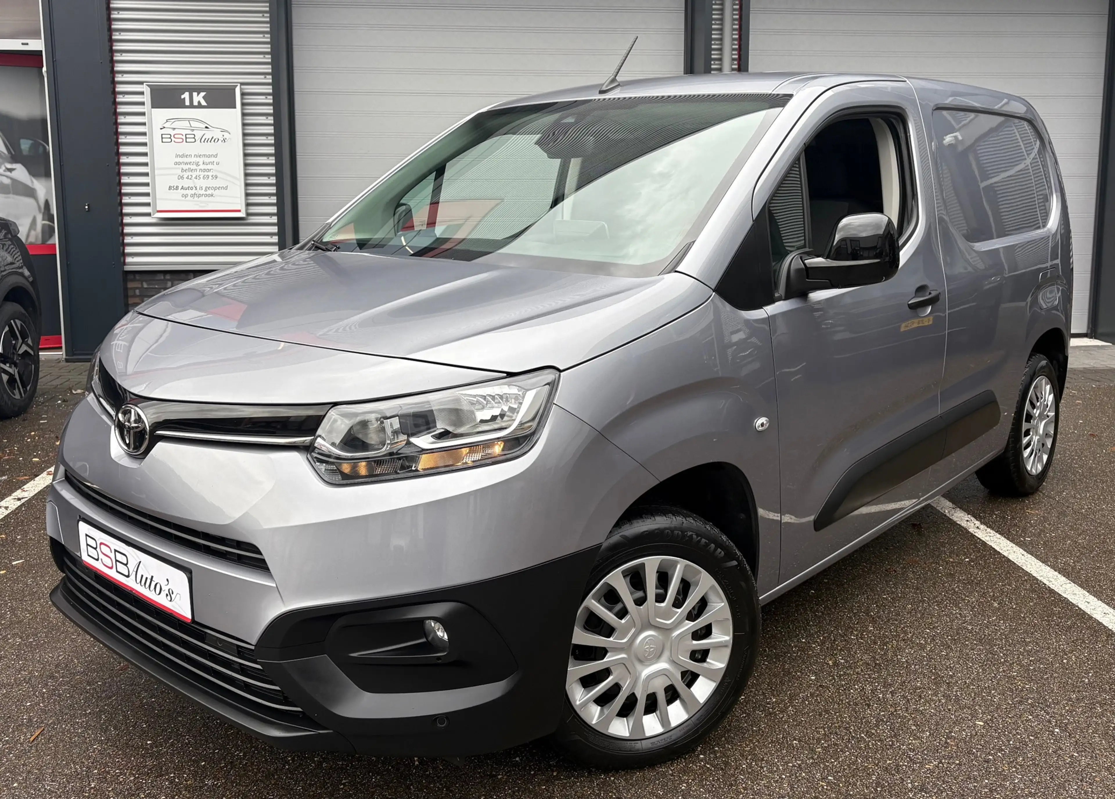 Toyota Proace City 1.2 Turbo 110 PK Airco Cruise Navi 3 Zits Camera P