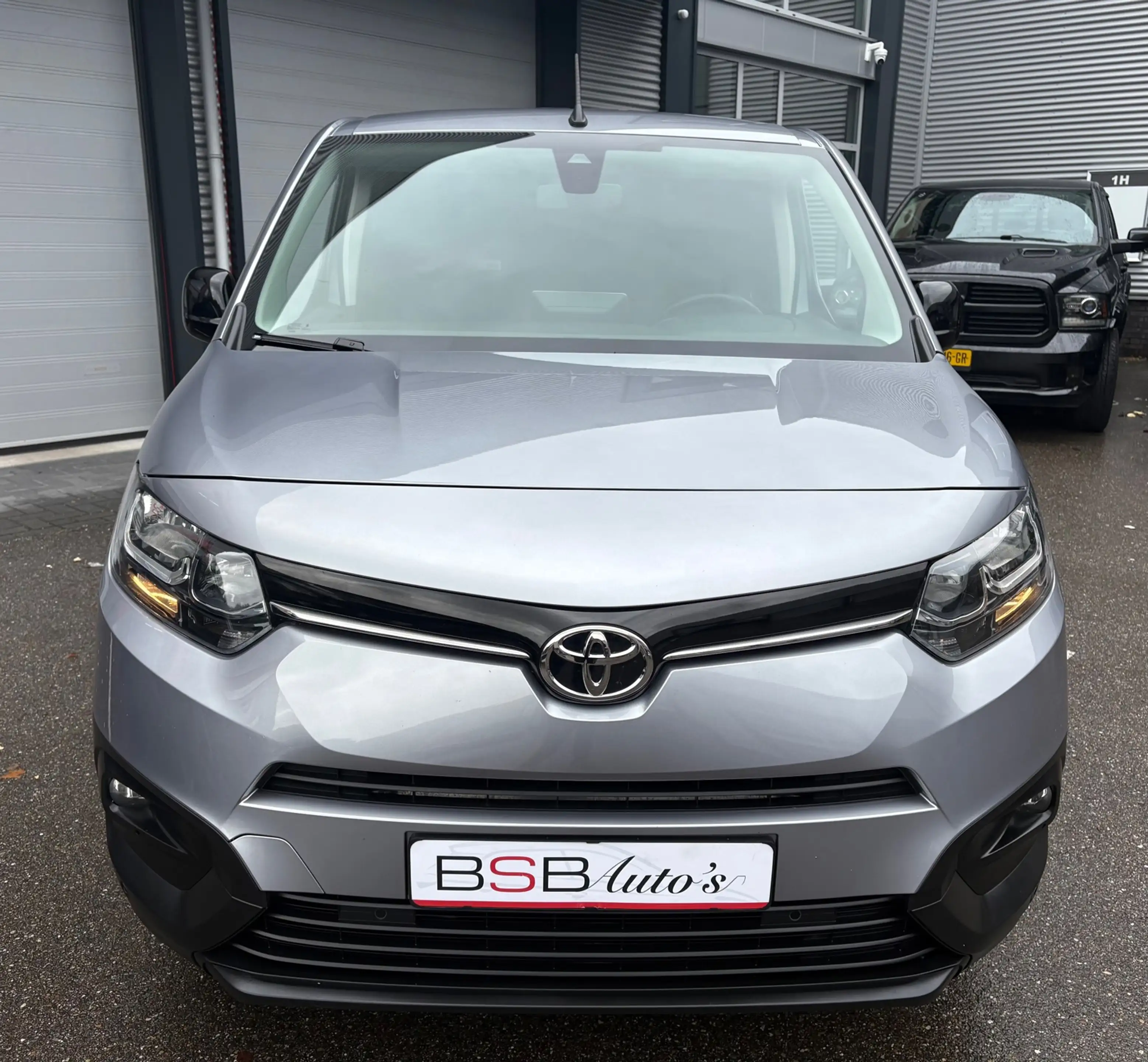 Toyota Proace City 1.2 Turbo 110 PK Airco Cruise Navi 3 Zits Camera P — photo 11