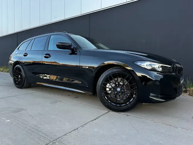 BMW 320 eA PHEV Touring*AUT.*FACELIFT*NAVI*WIDESCREEN*