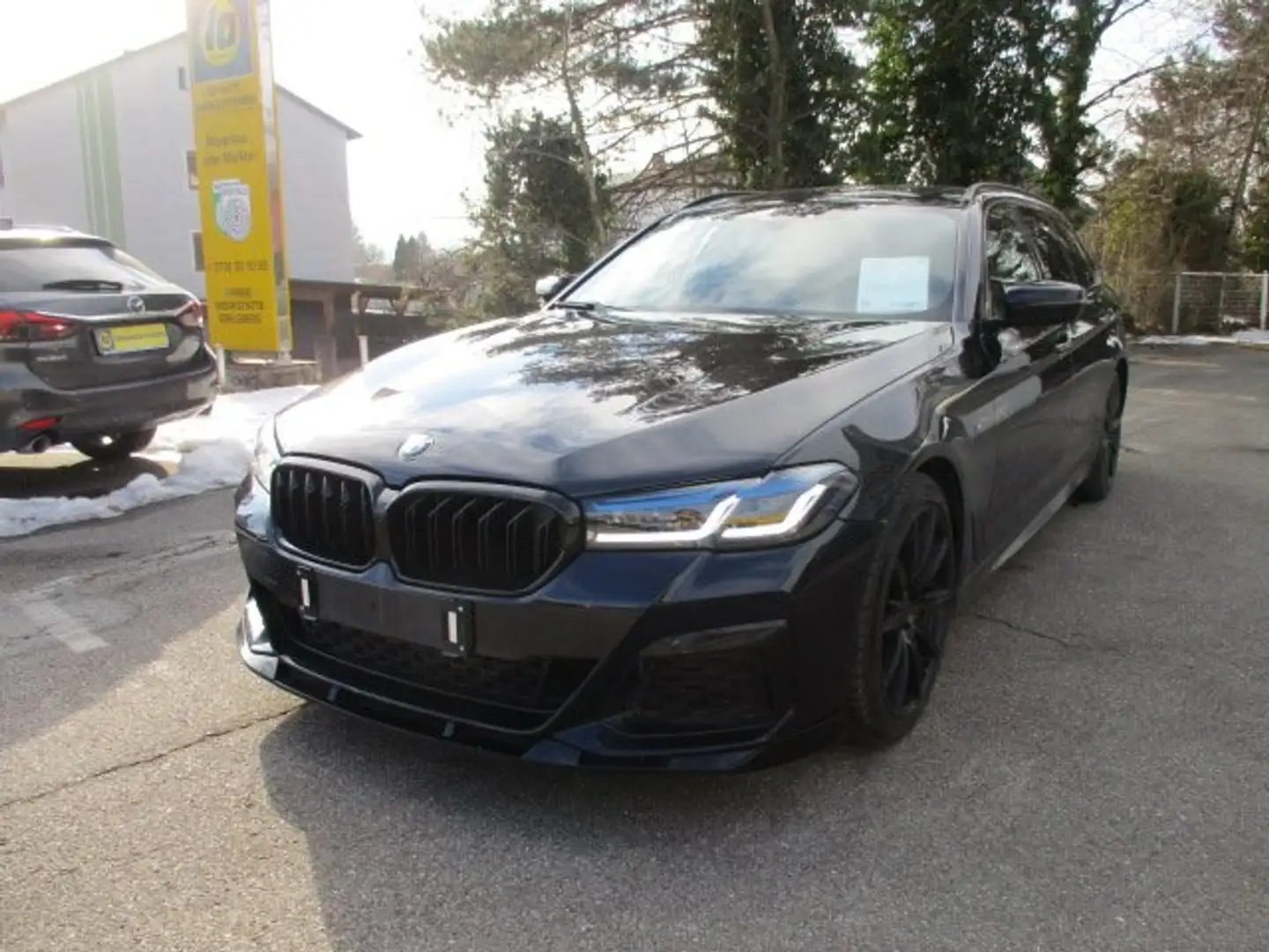 BMW 520 520d Touring G31 B47 Schwarz - 1
