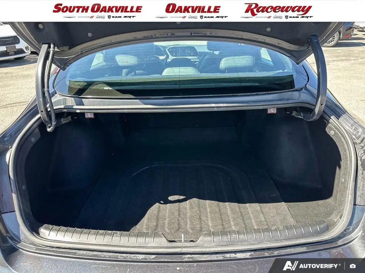 Hyundai SONATA снимка Hyundai SONATA