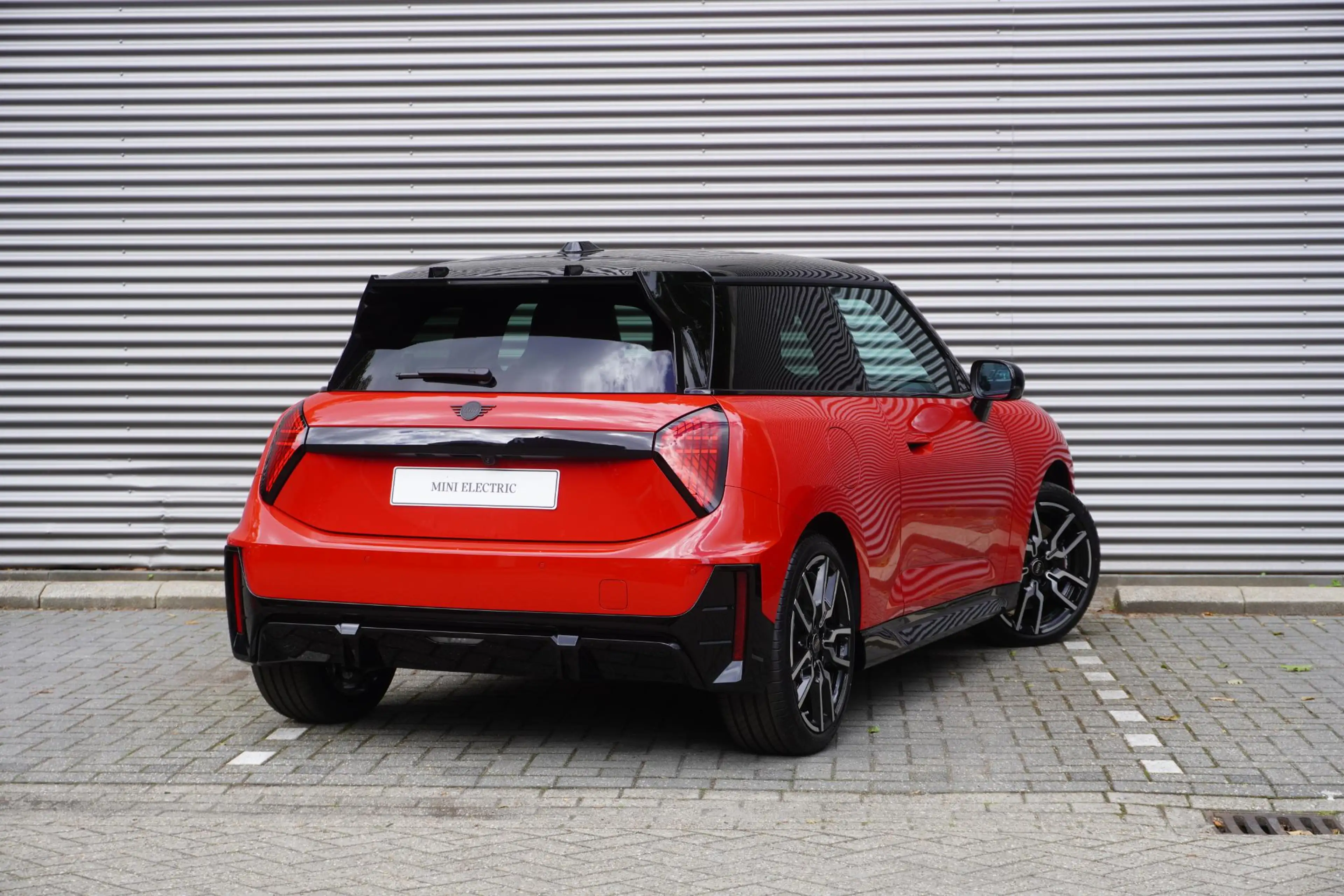 MINI Cooper E John Cooper Works Trim | Pakket L — photo 2
