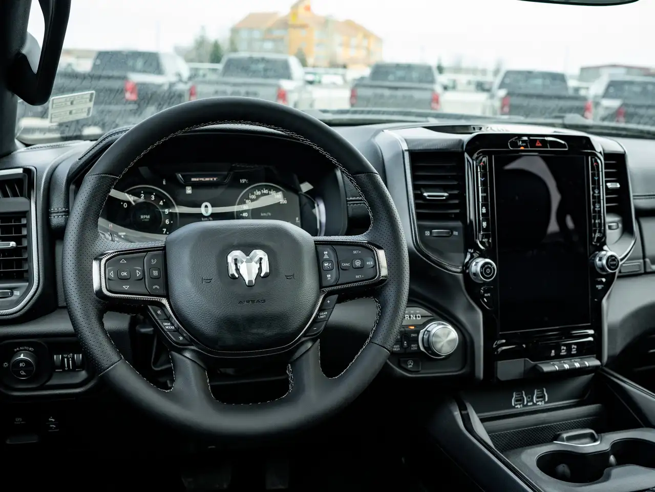 RAM 1500 снимка RAM 1500