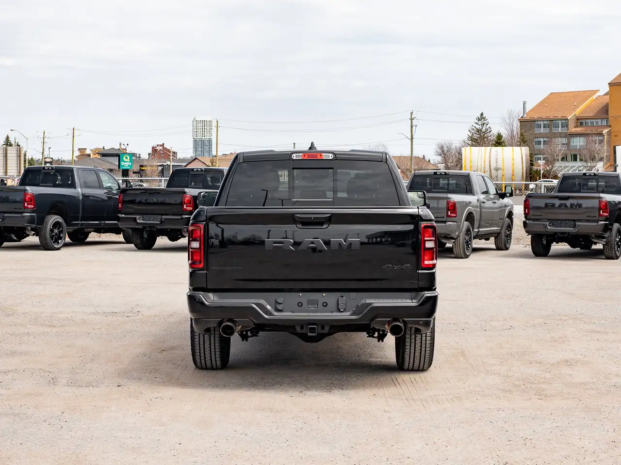 RAM 1500 снимка RAM 1500