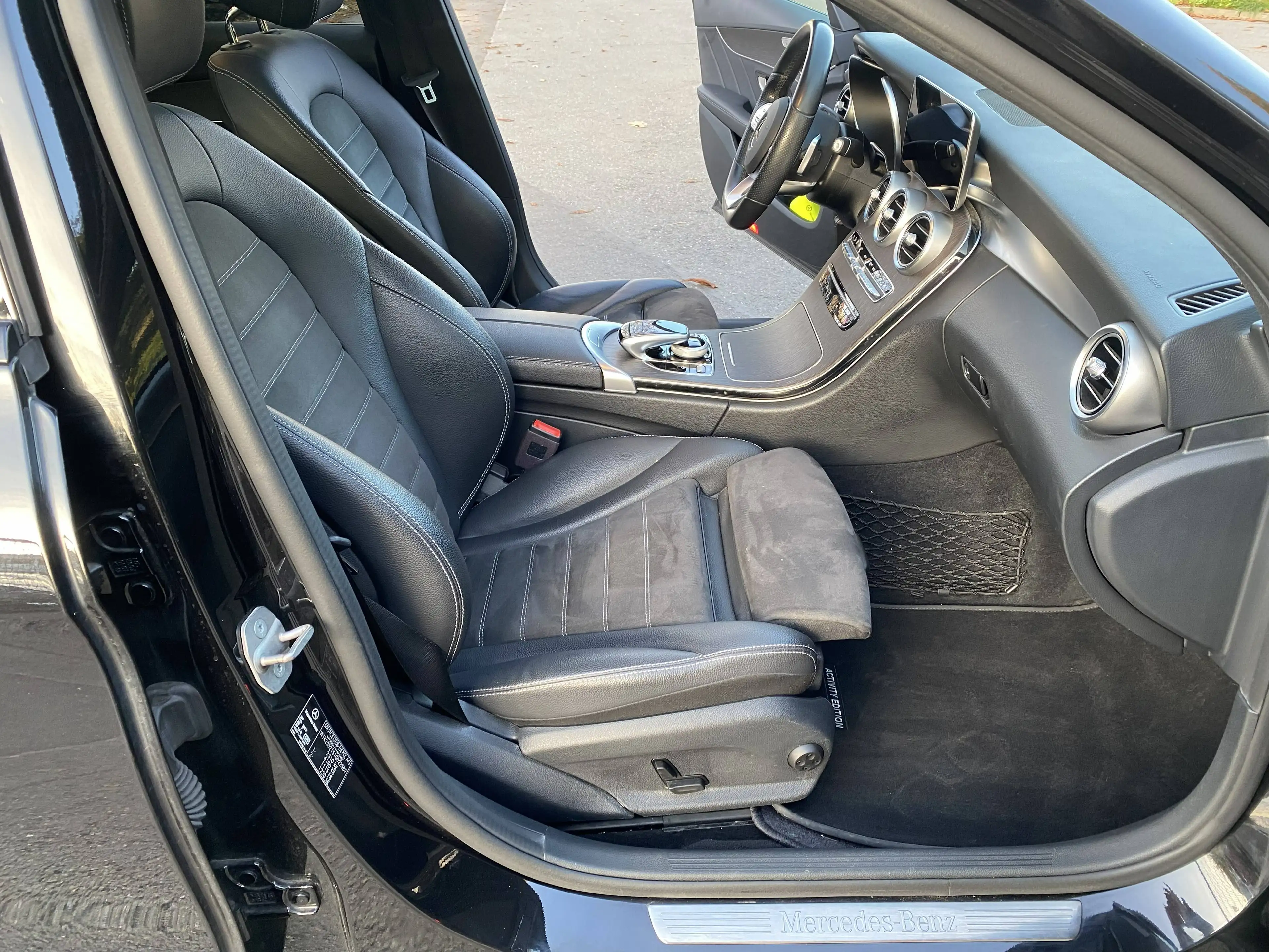 Mercedes-Benz C 220 C 220 d 4Matic  AMG line *Top Zustand* — photo 9