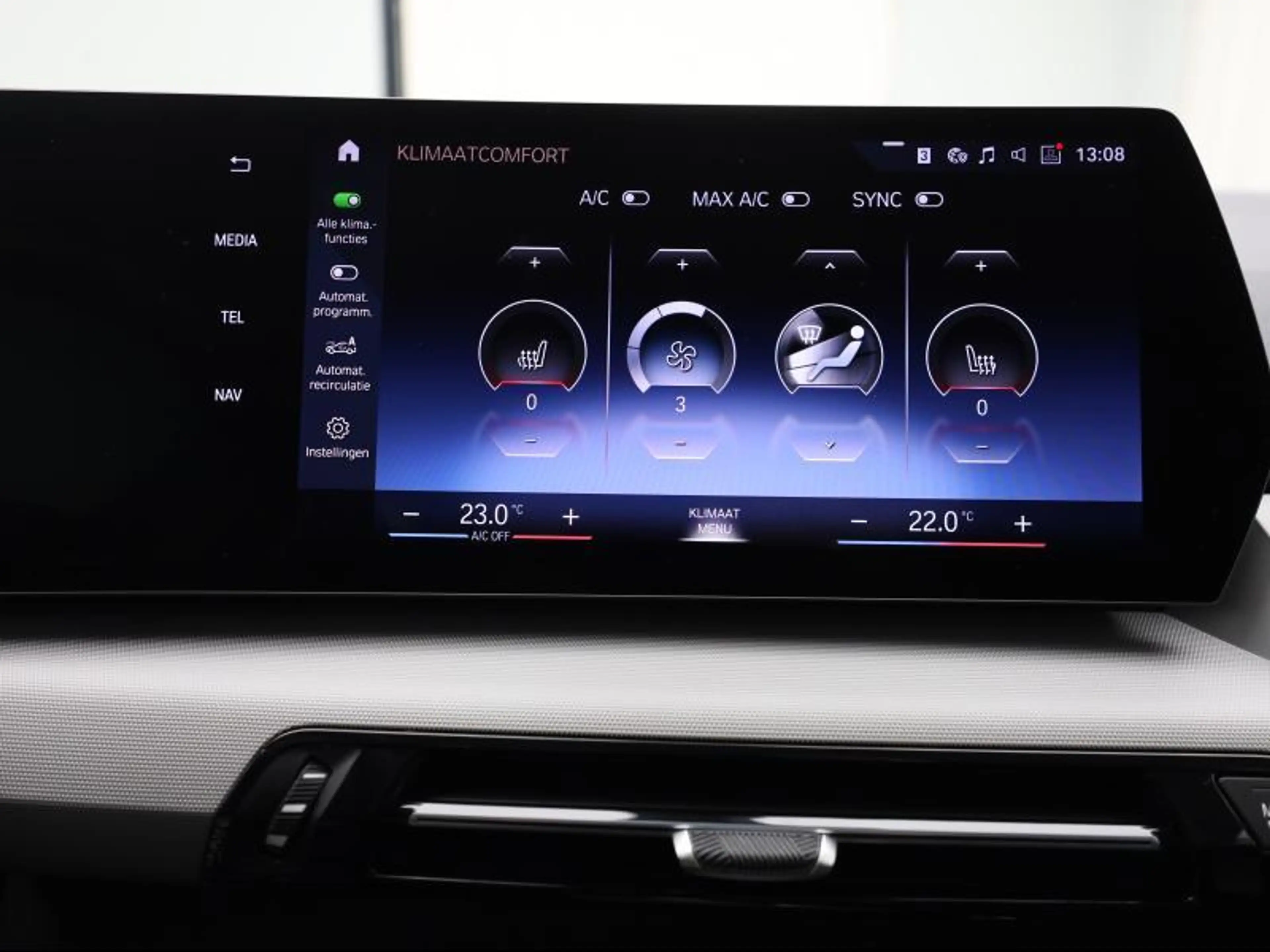 BMW 218 Active Tourer — photo 14